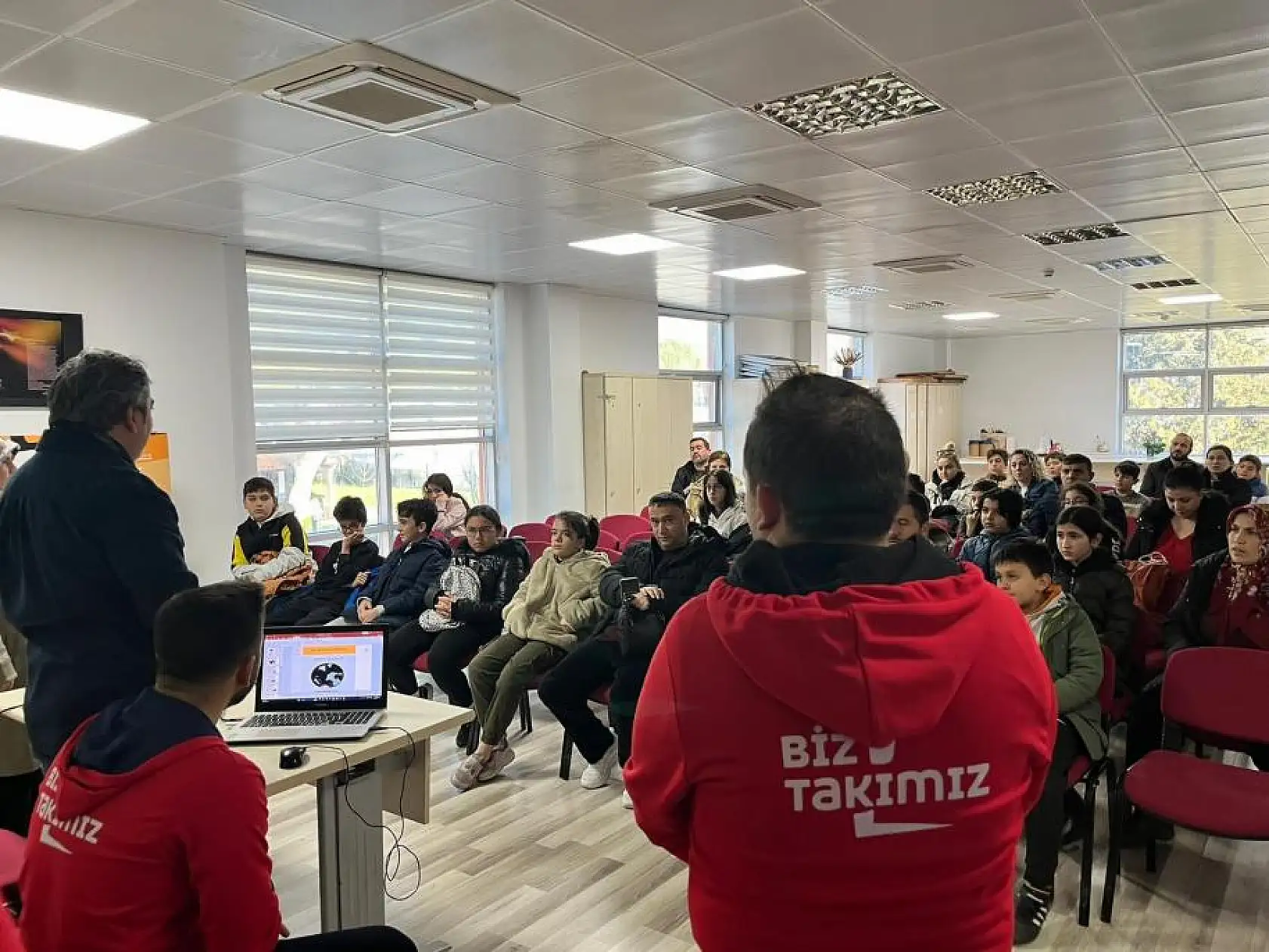 'Biz Bir Takımız Projesi' Başlatıldı