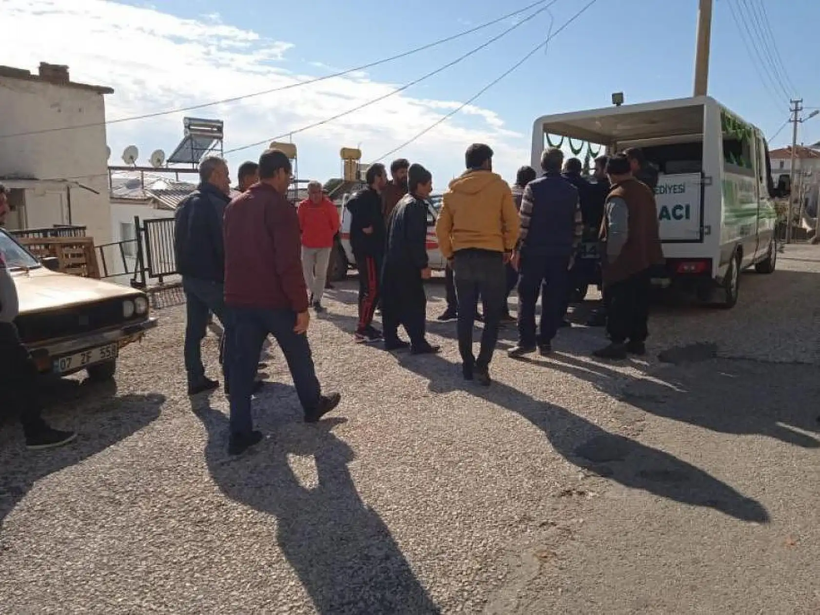 Yaşlı adam yatağında ölü bulundu