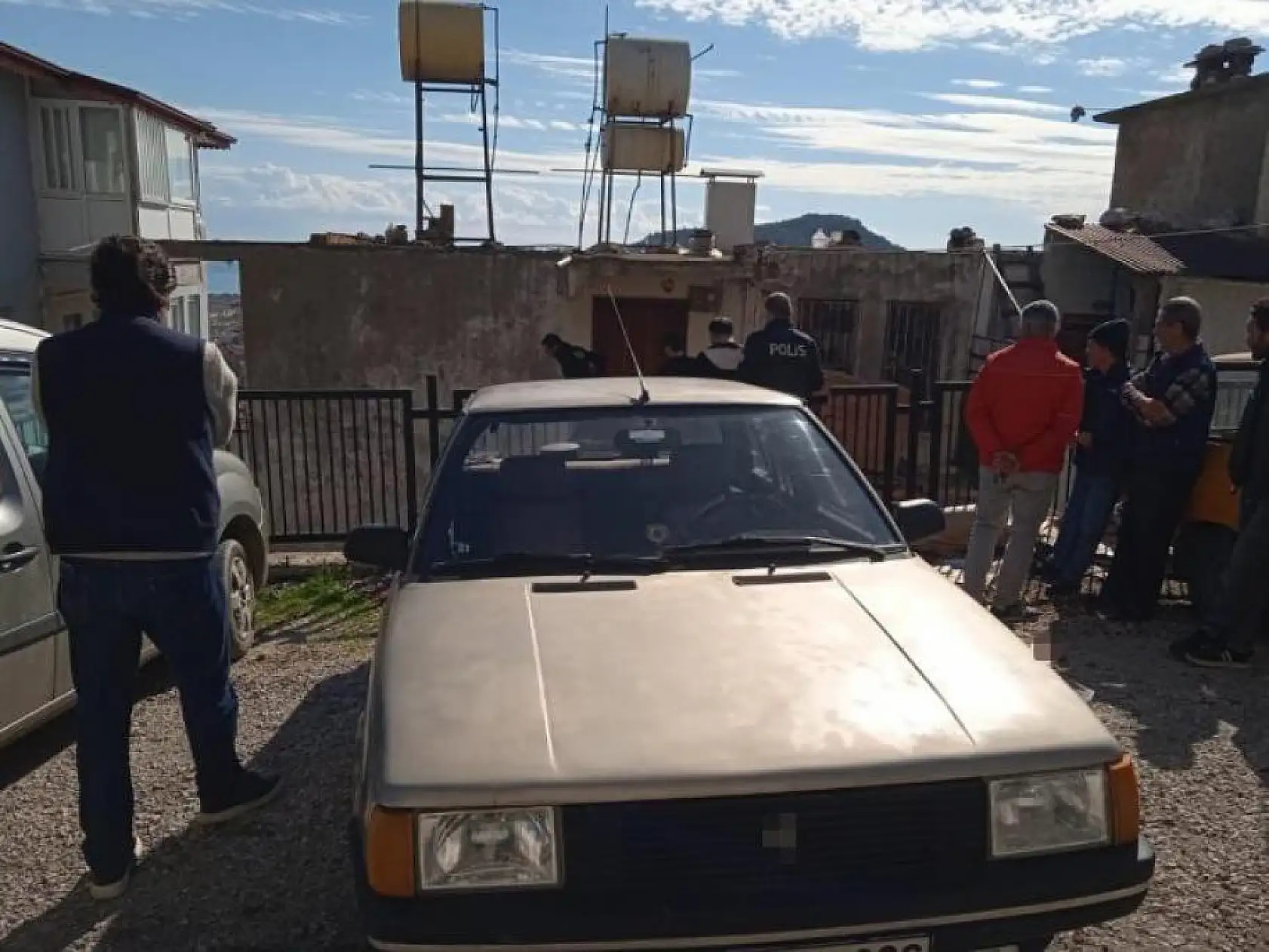 Yaşlı adam yatağında ölü bulundu