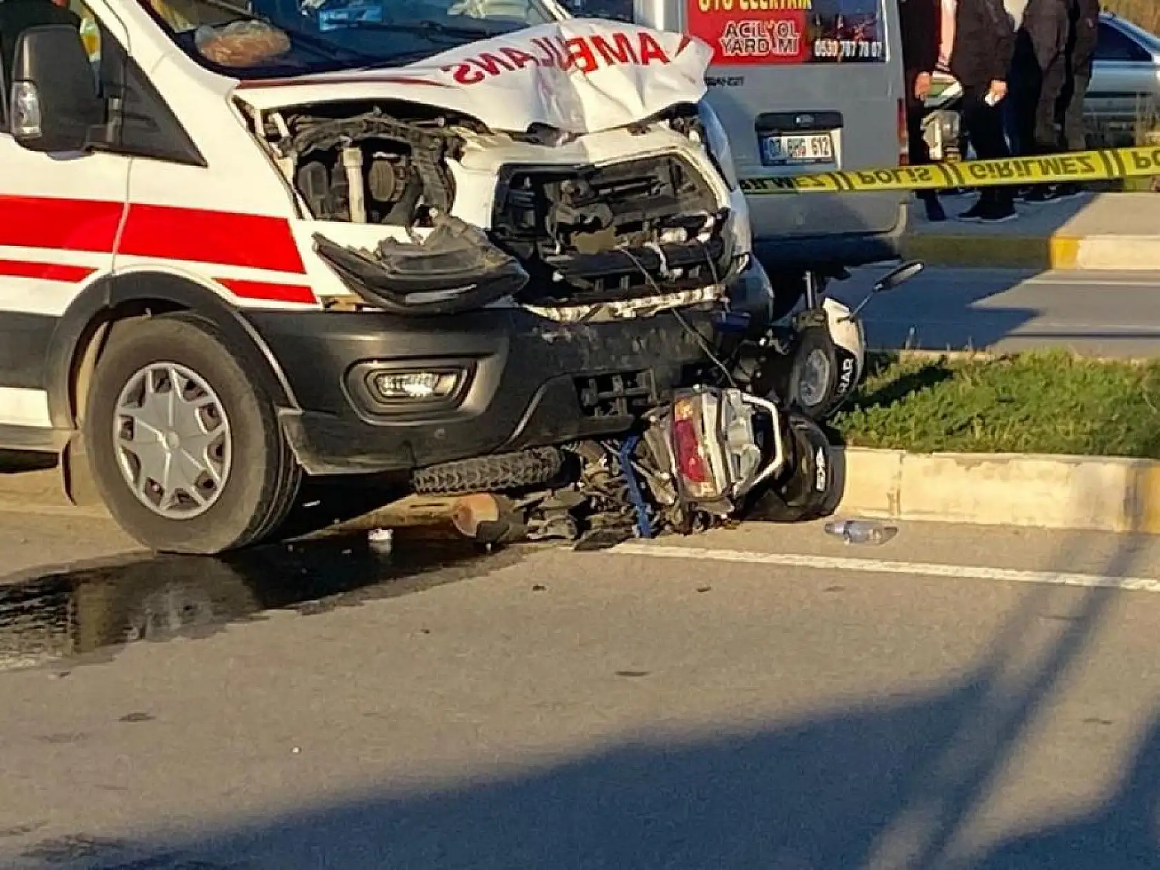 Ambulansın çarptığı motosiklet sürücüsü öldü