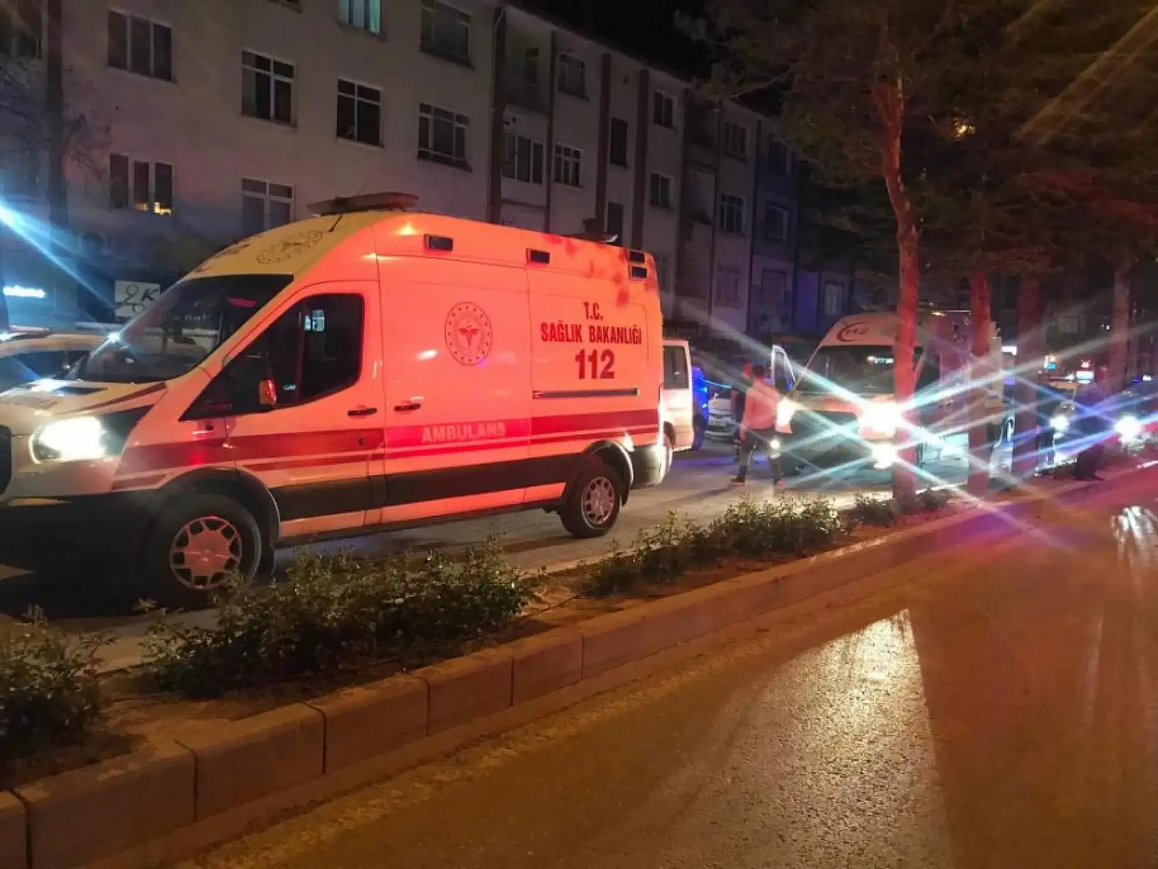 Pastanede oturan 2 kişiye silahlı saldırı: 1 ölü, 1 yaralı