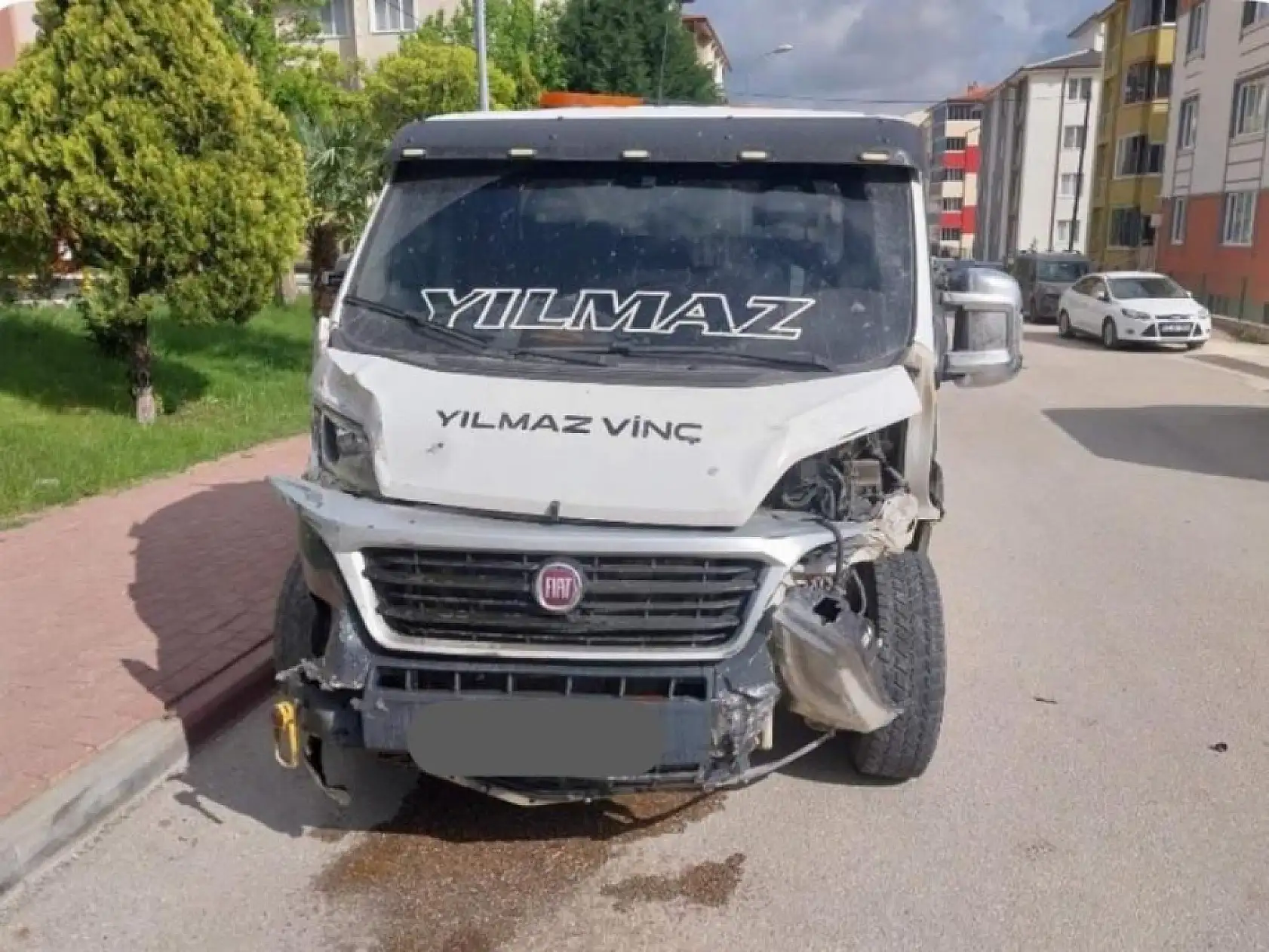 Alkollü sürücü dehşet saçtı, 8 aracı biçti