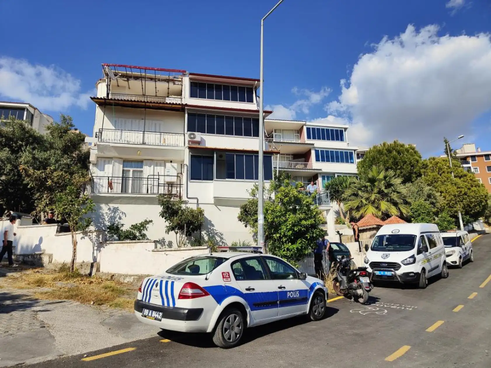 Ölüm yaşlı adamı çatıda yakaladı