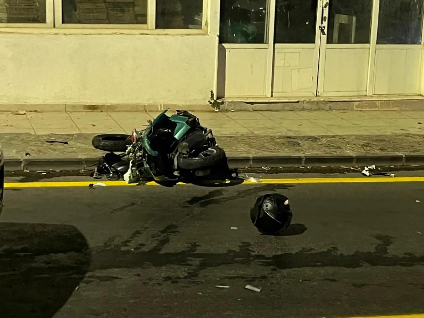 Muğla'da otomobille motosiklet kafa kafaya çarpıştı: 1 kişi hayatını kaybetti