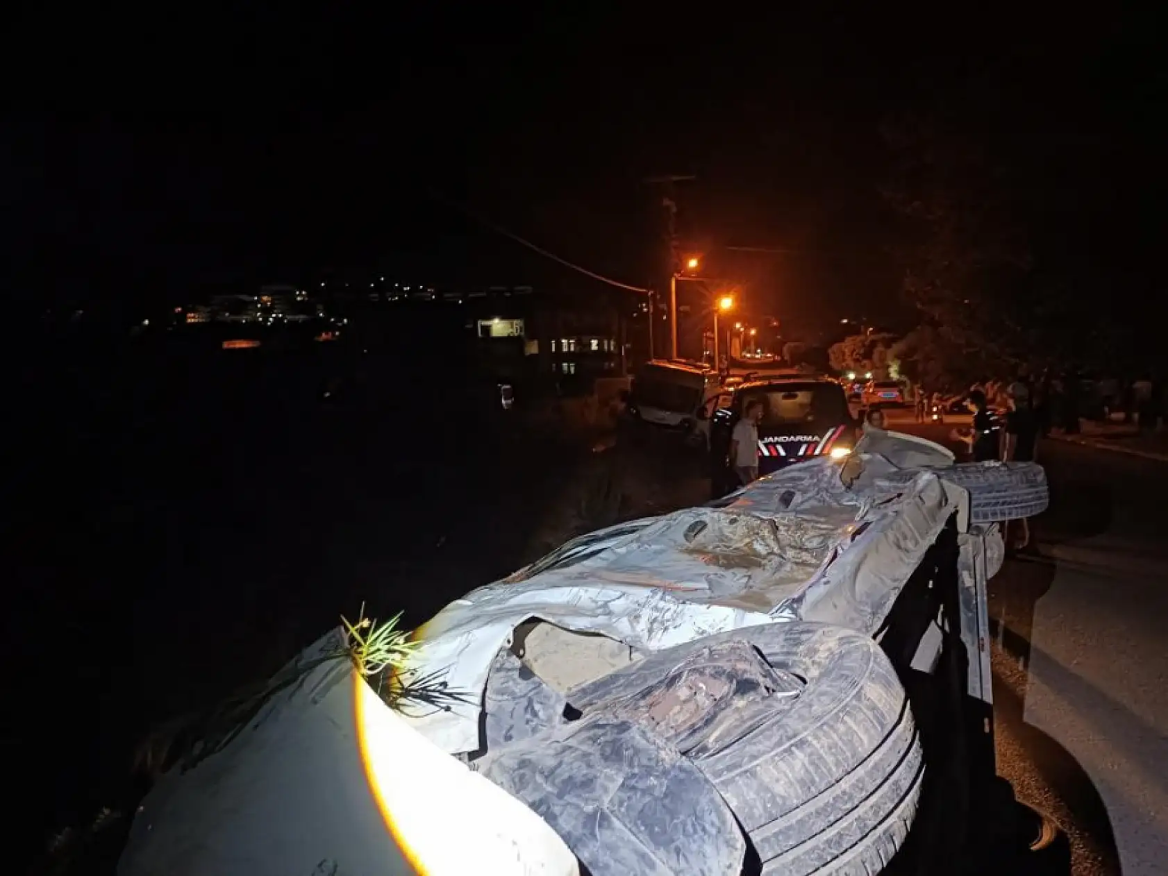 Feci kazada 19 yaşındaki genç hayatını kaybetti, 2 kişi yaralandı