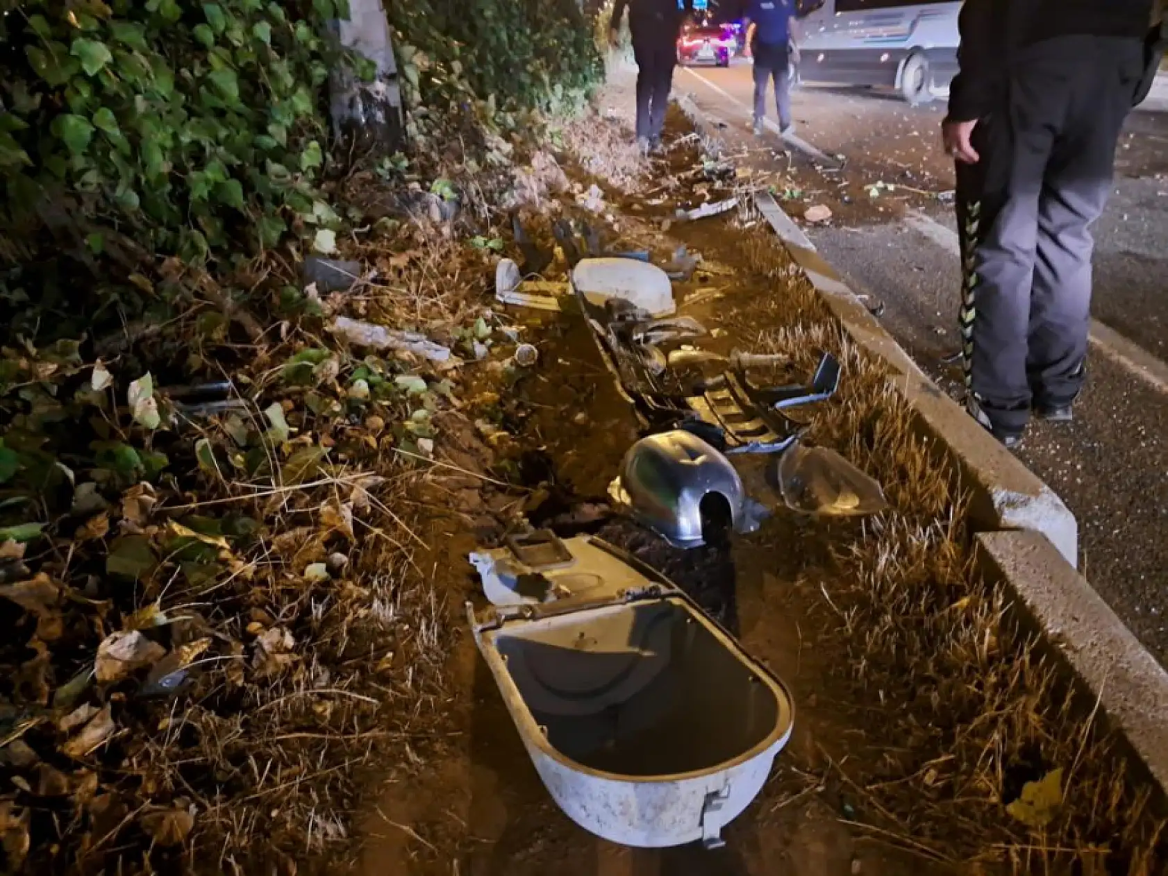 Muğla'da direğe çarpan otomobil takla attı, Sürücü yaralanmadan kurtuldu!
