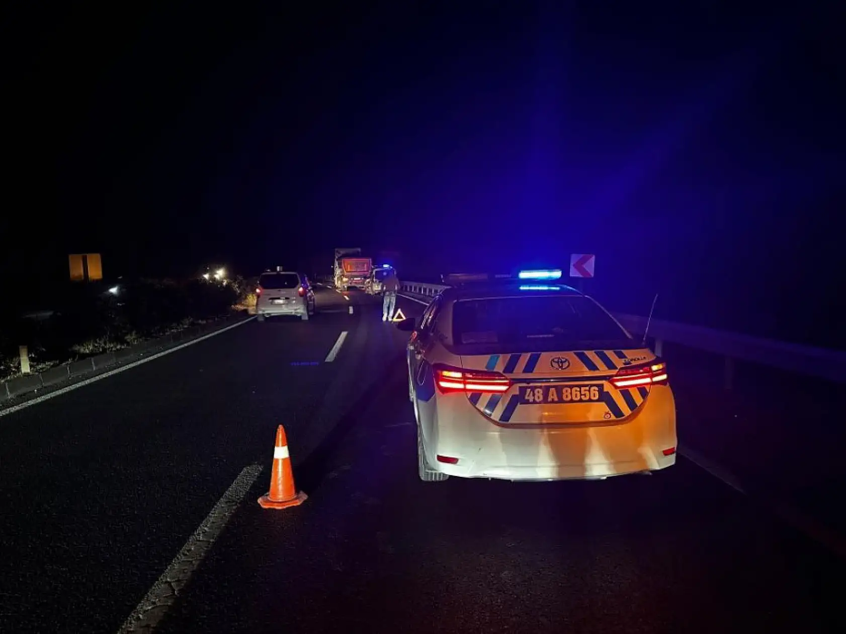 Muğla'da tır şoförünün dikkati kazanın büyümesini önledi