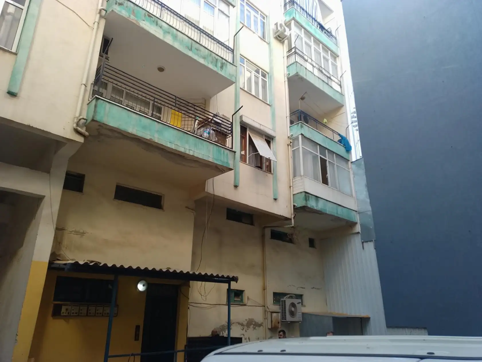 53 yaşındaki kadın sokakta ölü bulundu