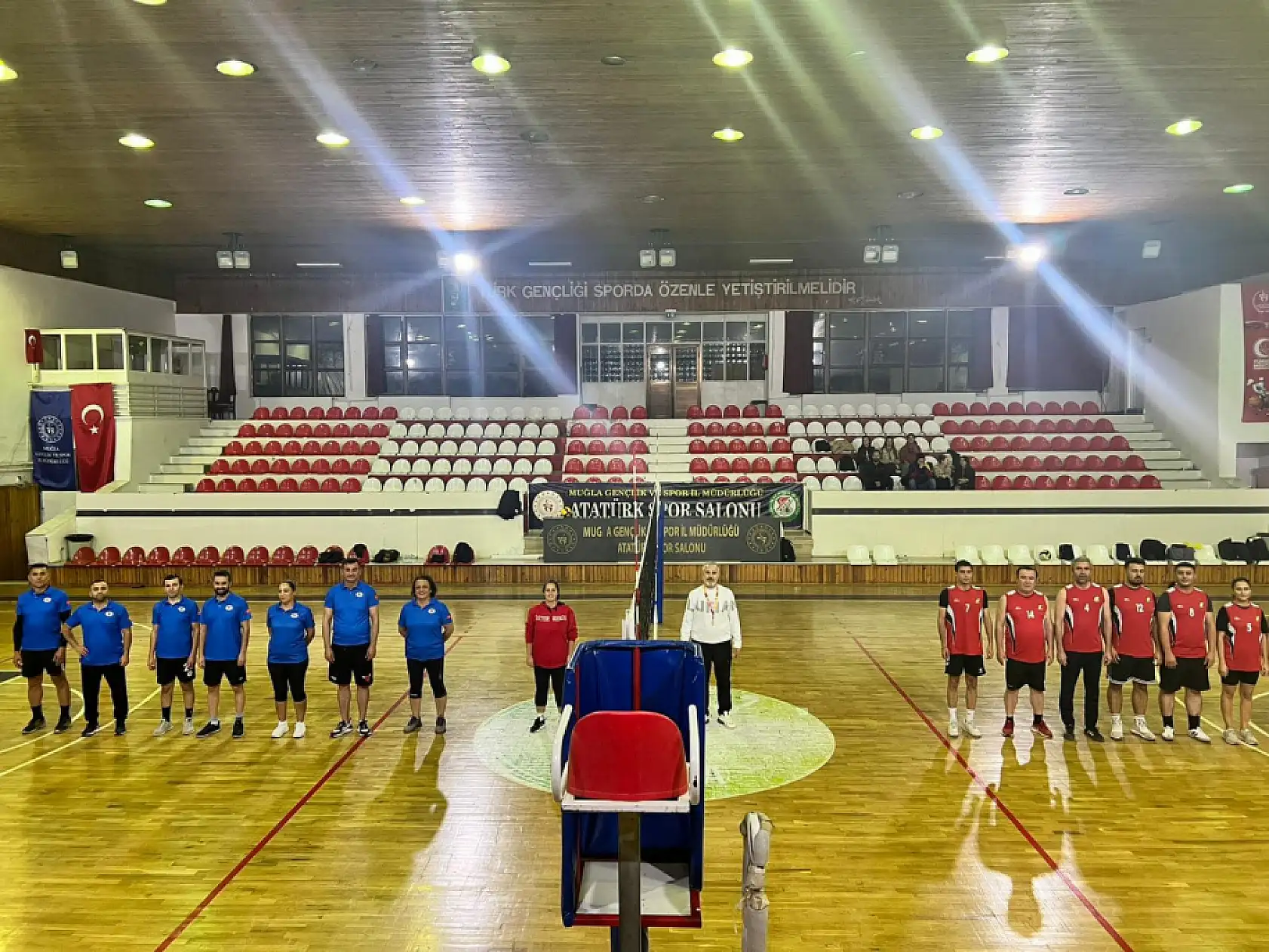 Geleneksel 24 Kasım Öğretmenler Günü voleybol turnuvası başladı