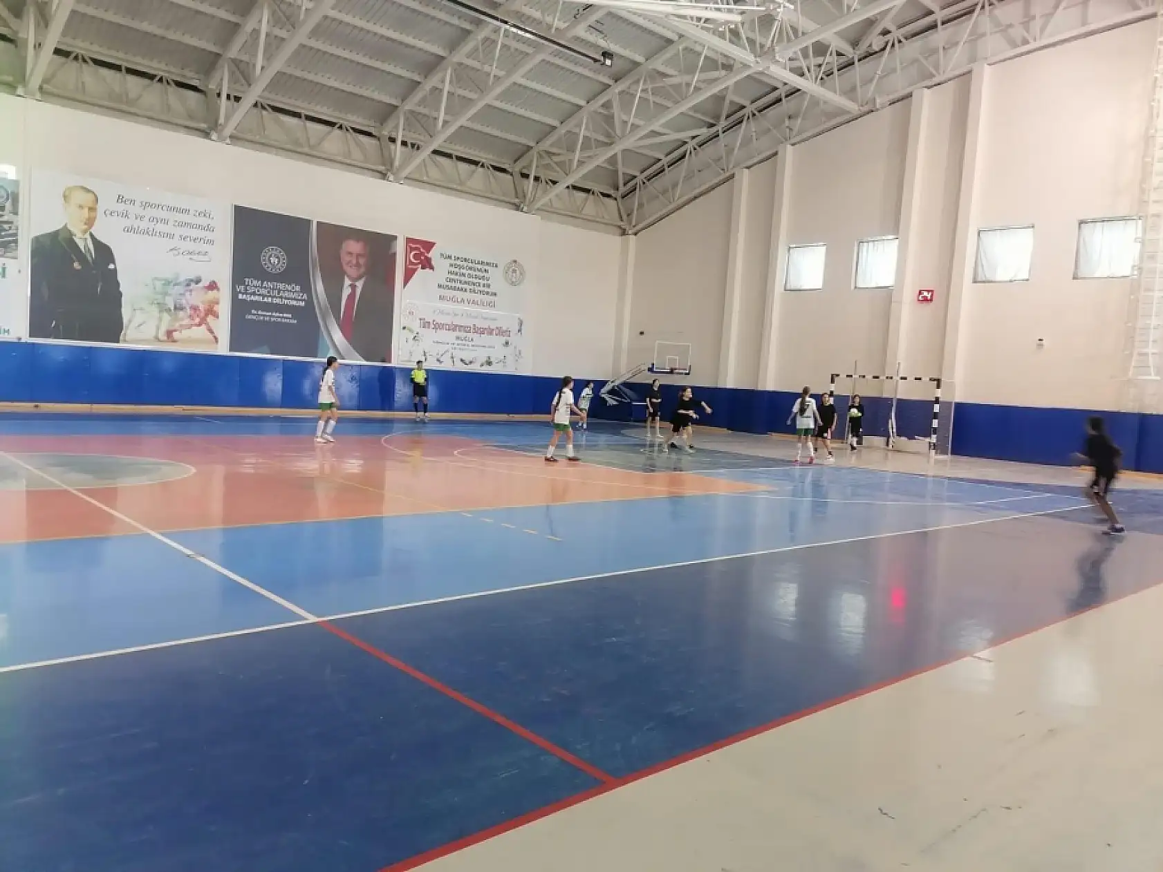 Okul sporları Futsal müsabakaları Yatağan'da başladı