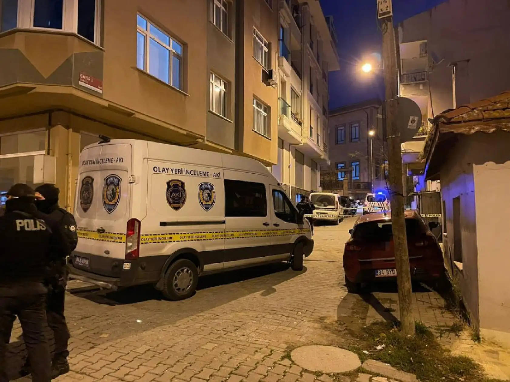 Aile Katliamı: 8 Kişiyi Öldürüp İntihar Etti