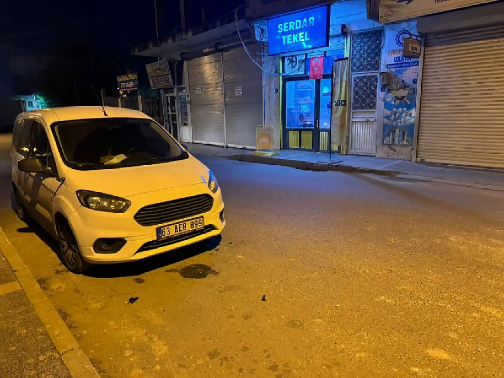 16 yaşındaki genç, büfeden alkol alan babasını vurdu