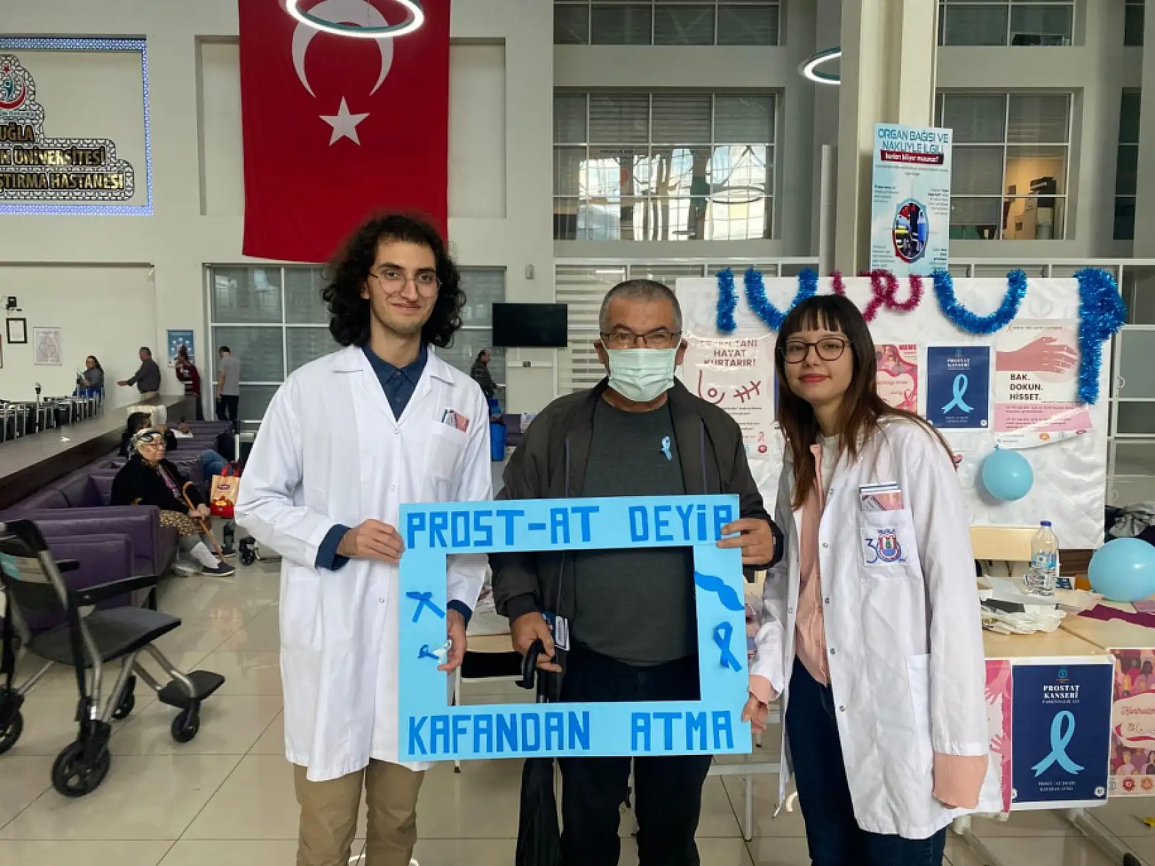 MSKÜ Tıp Fakültesi Gönüllü öğrencilerinden prostat ve meme kanseri farkındalık etkinliği