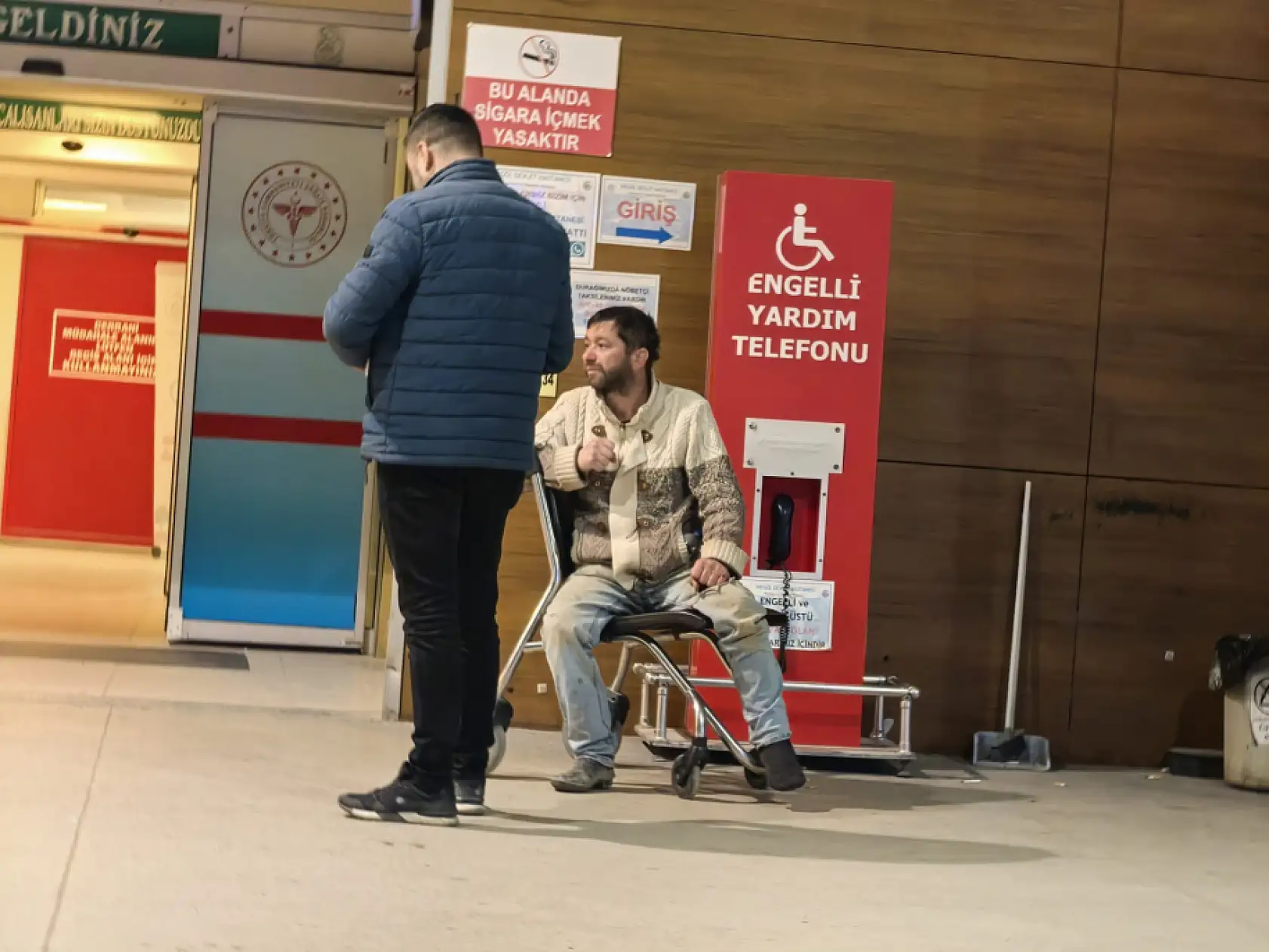 İki otomobil kafa kafaya çarpıştı: 4 yaralı