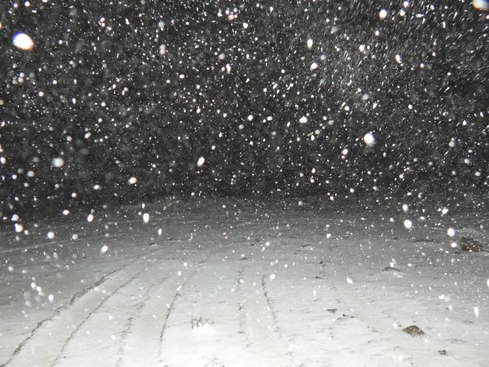 Muğla'da Göktepe Dağı beyaza büründü