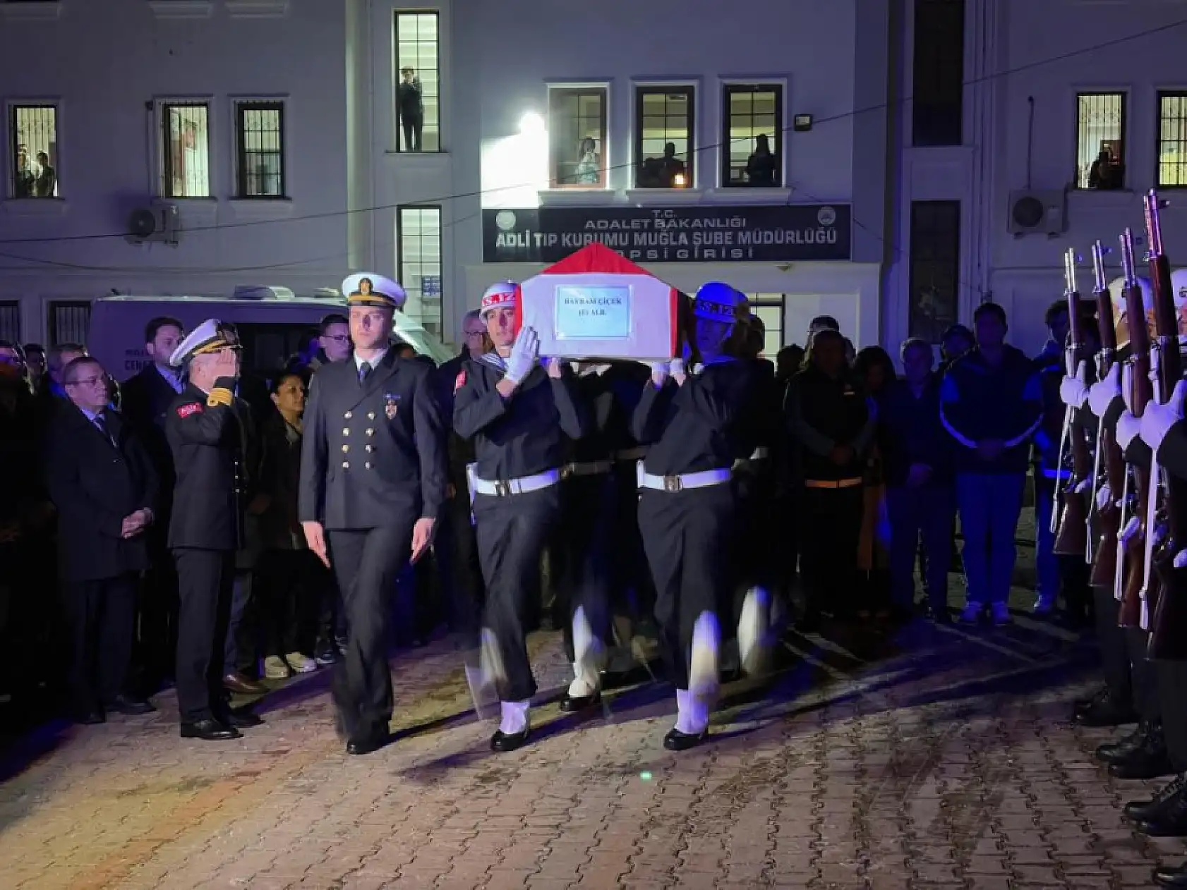 Muğla'daki helikopter kazasında hayatını kaybeden 4 kişinin cenazeleri Antalya'ya gönderildi