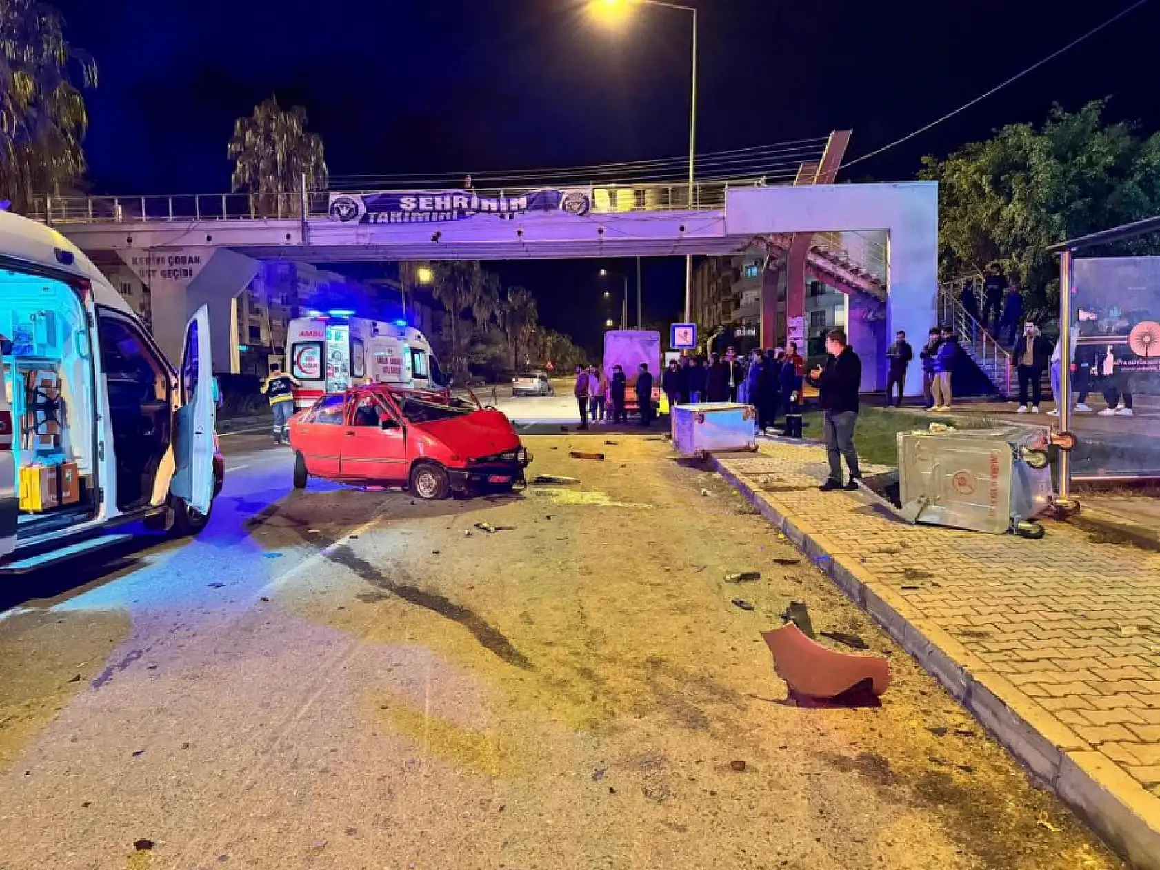 Feci kaza: Hurdaya dönen araçtan fırlayan sürücü hayatını kaybetti