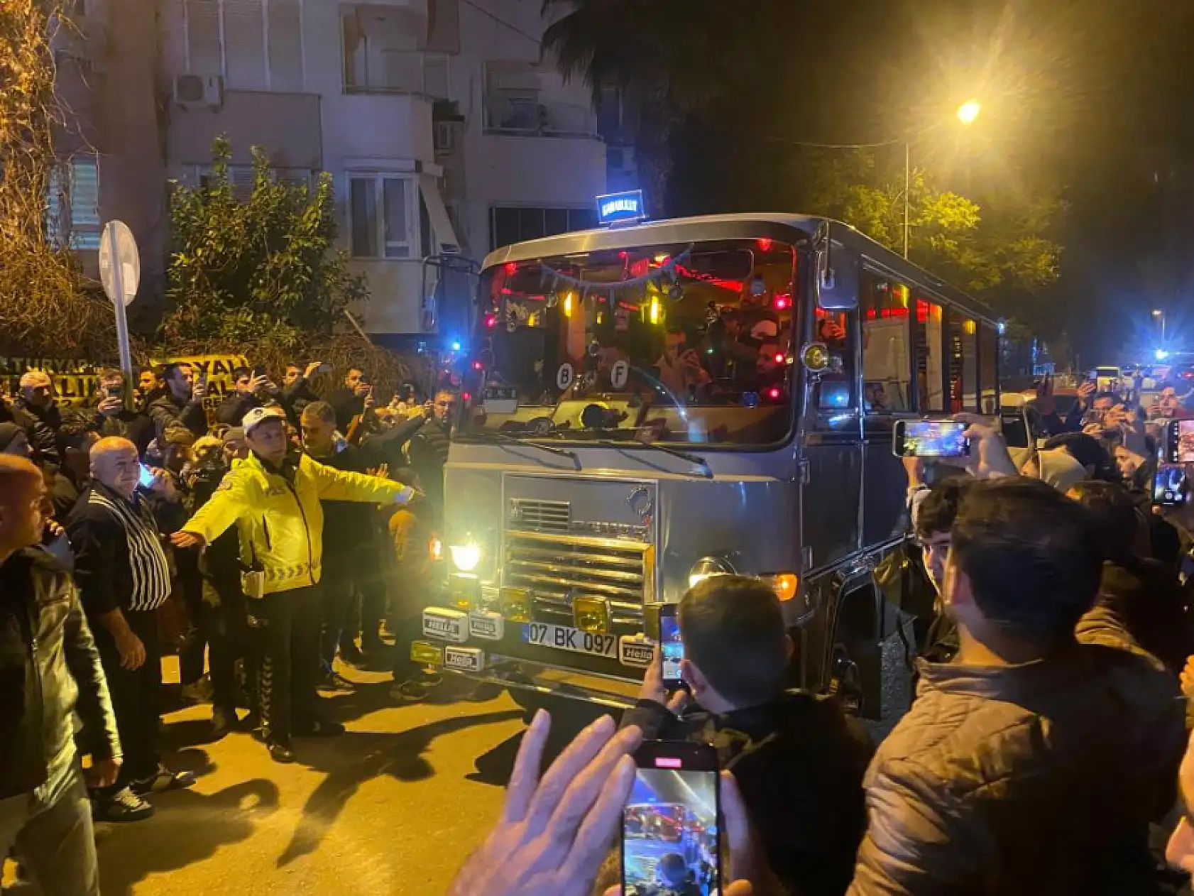 Ferdi Tayfur, şarkılarıyla uğurlandı