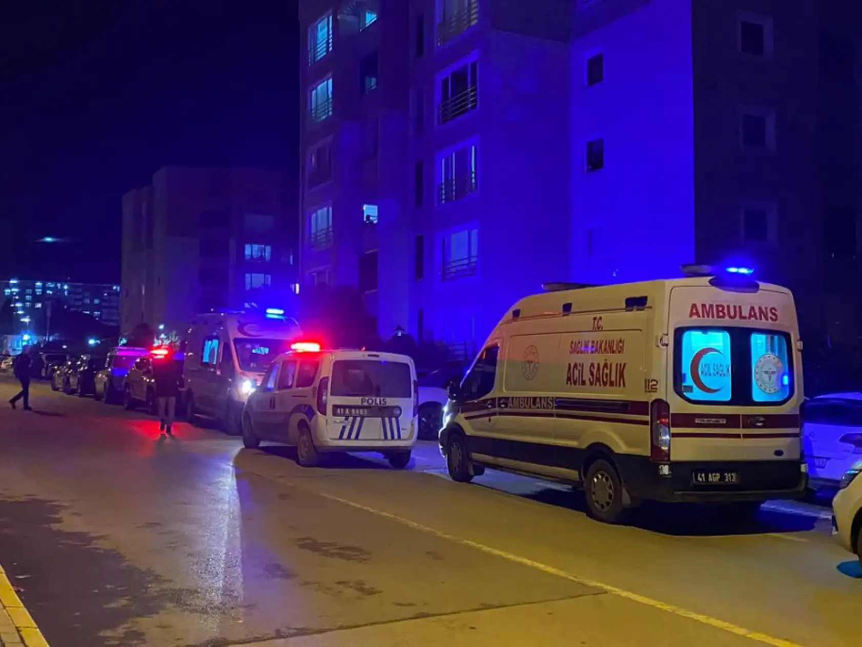 Polis memuru evinde başından vurulmuş halde ölü bulundu