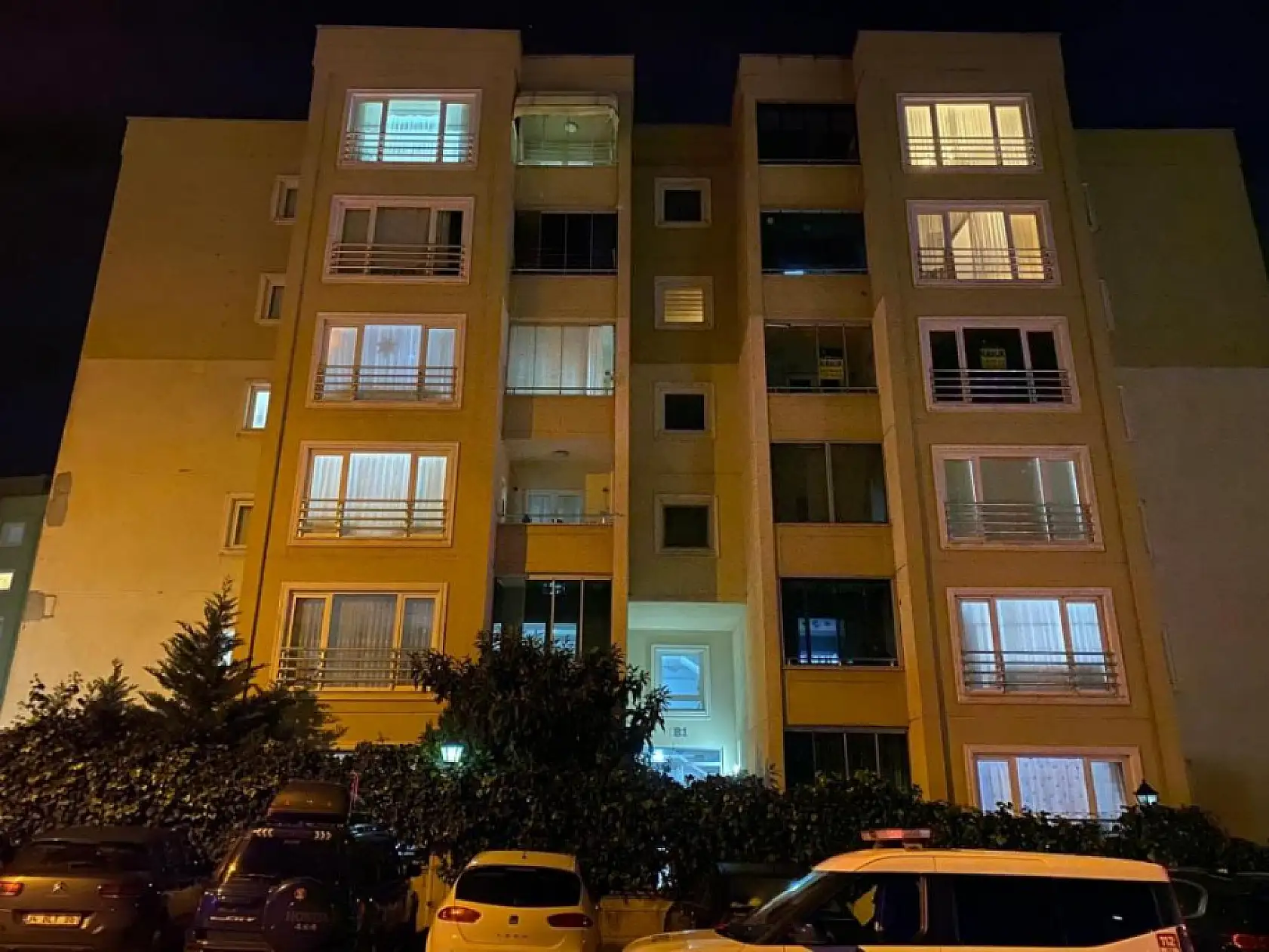 Polis memuru evinde başından vurulmuş halde ölü bulundu