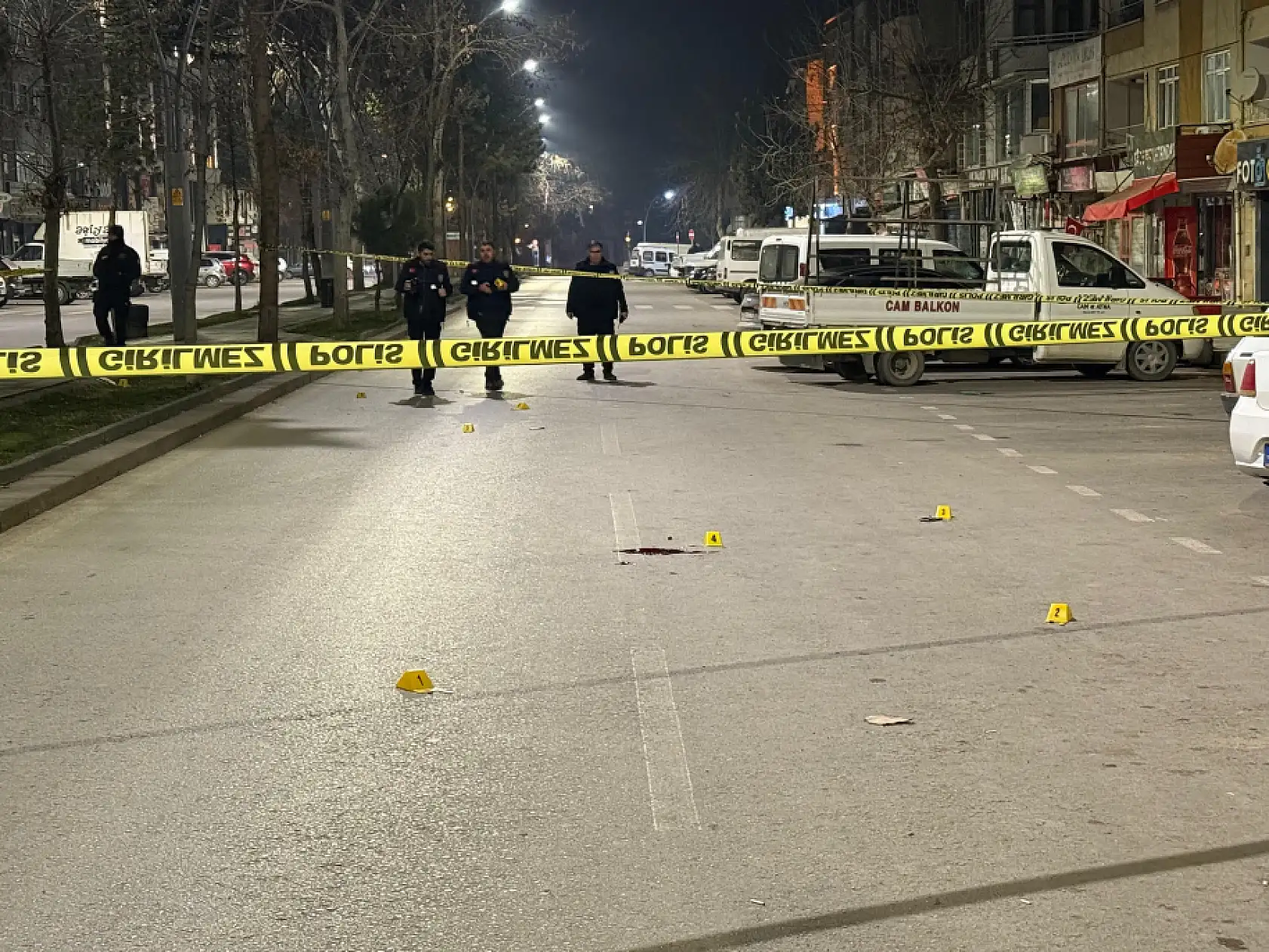 Tartıştığı kişiyi sokak ortasında vurdu