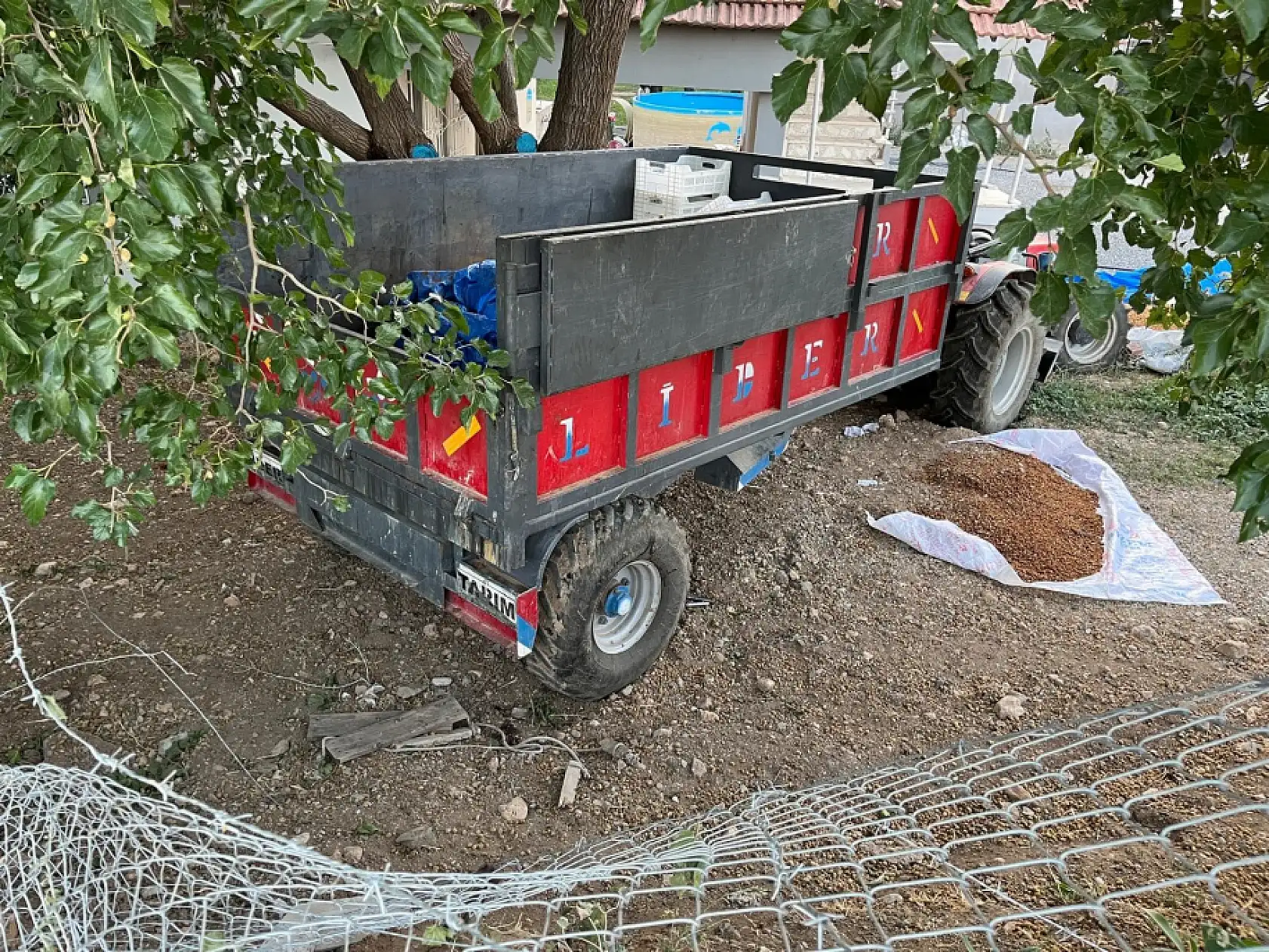 İki kızını traktör kazasında kaybeden baba sorumluların cezalandırılmasını istiyor