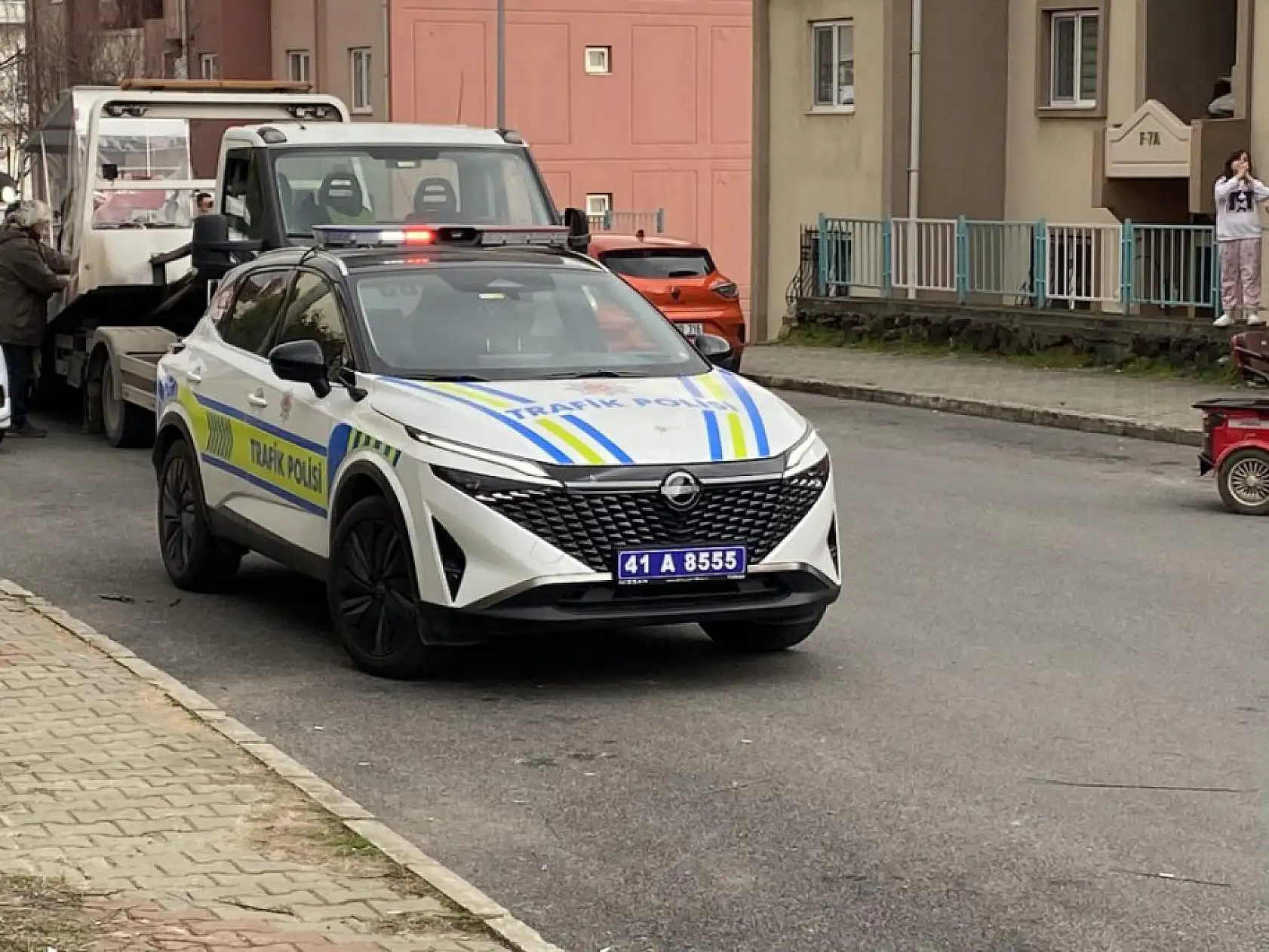 Kan donduran olay Yeni boşandığı eşini sokakta bıçakladı