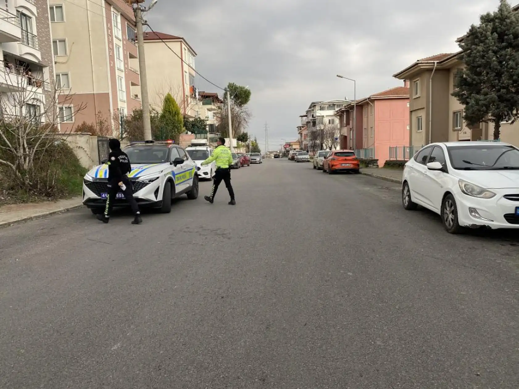 Kan donduran olay Yeni boşandığı eşini sokakta bıçakladı