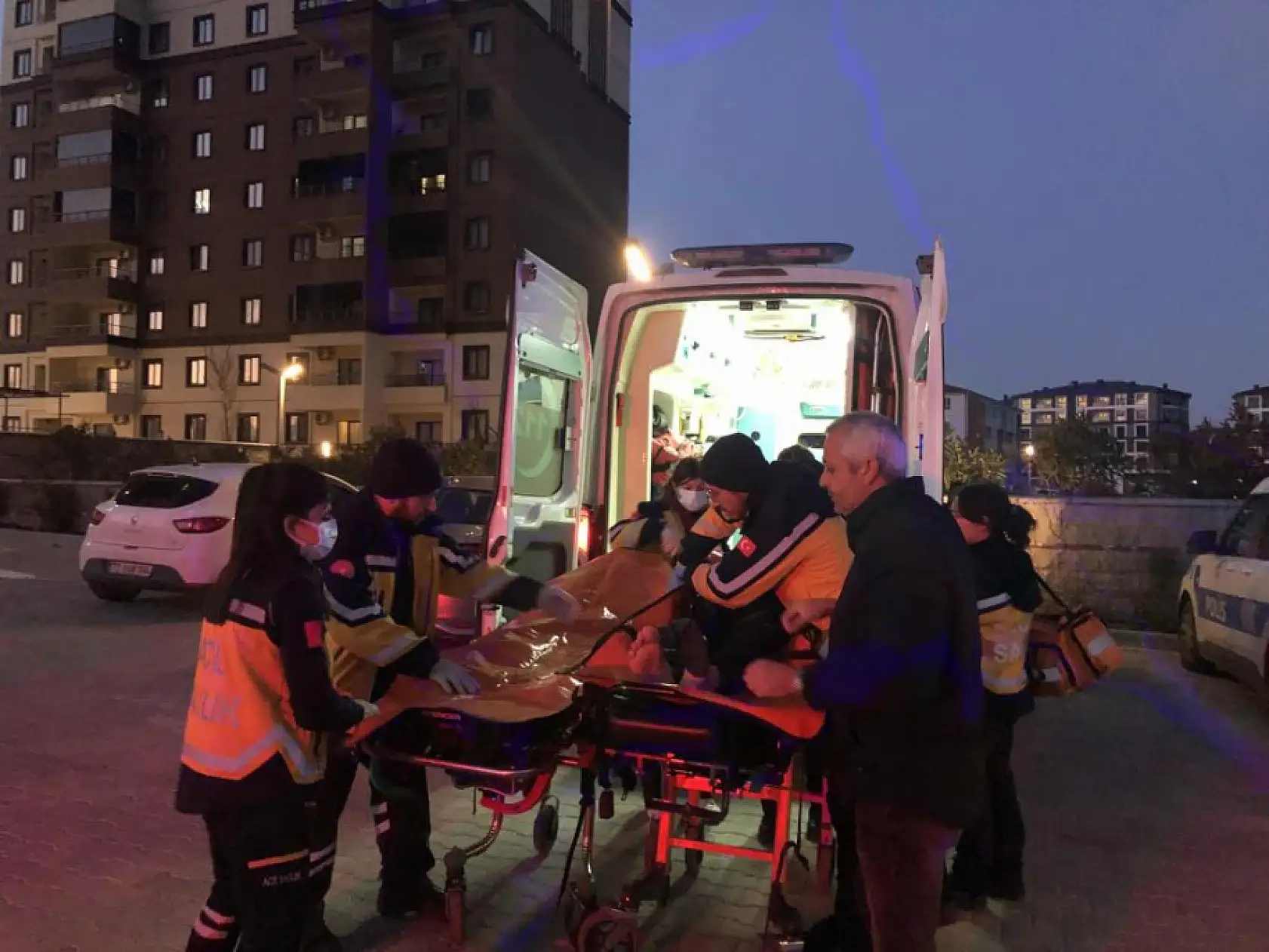 Tekirdağ'da kahreden olay! 13 yaşındaki kız hayatını kaybetti, baba ise bilekleri kesilmiş halde bulundu