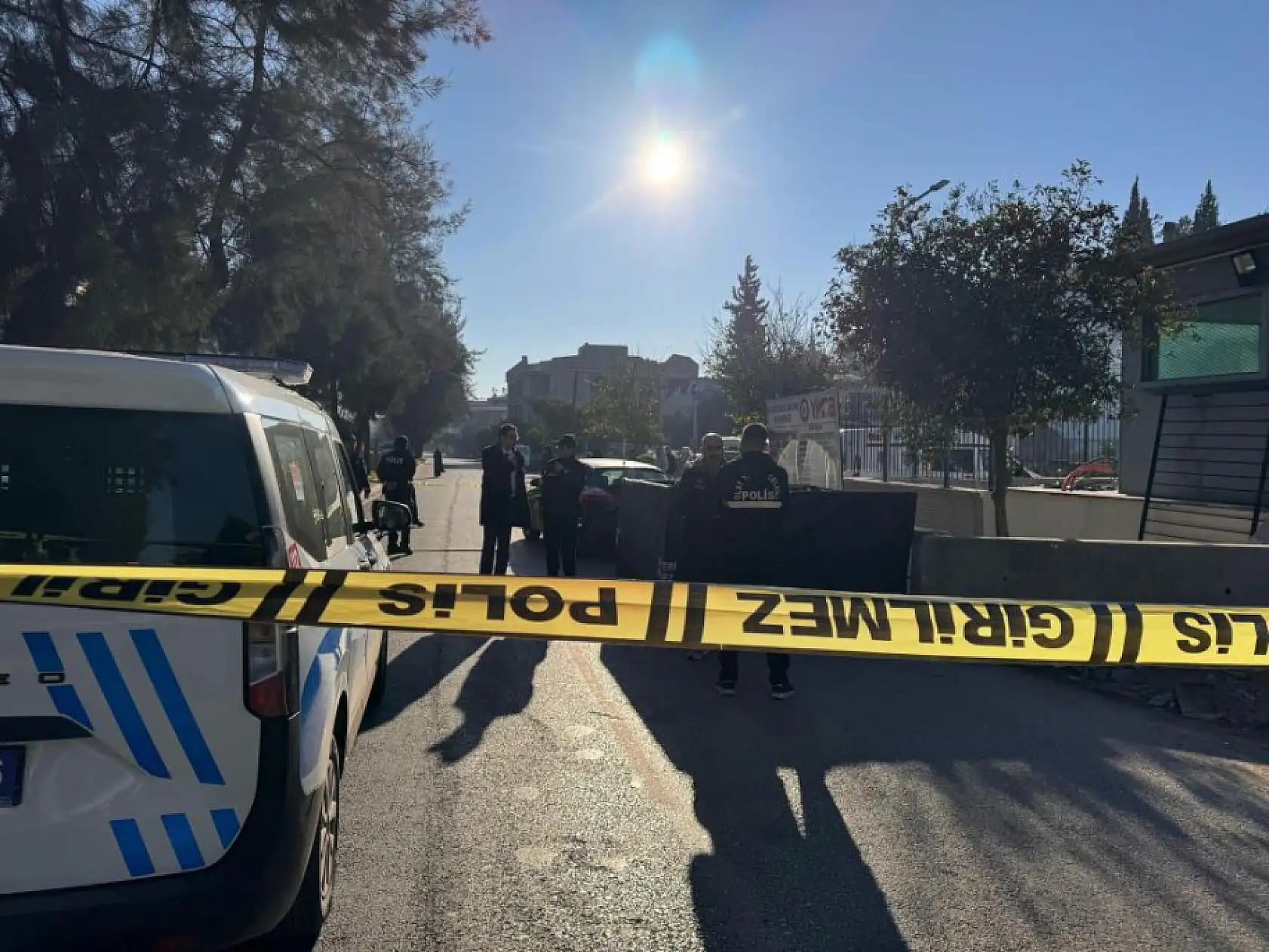 Otomobilin çarptığı bisikletli hayatını kaybetti