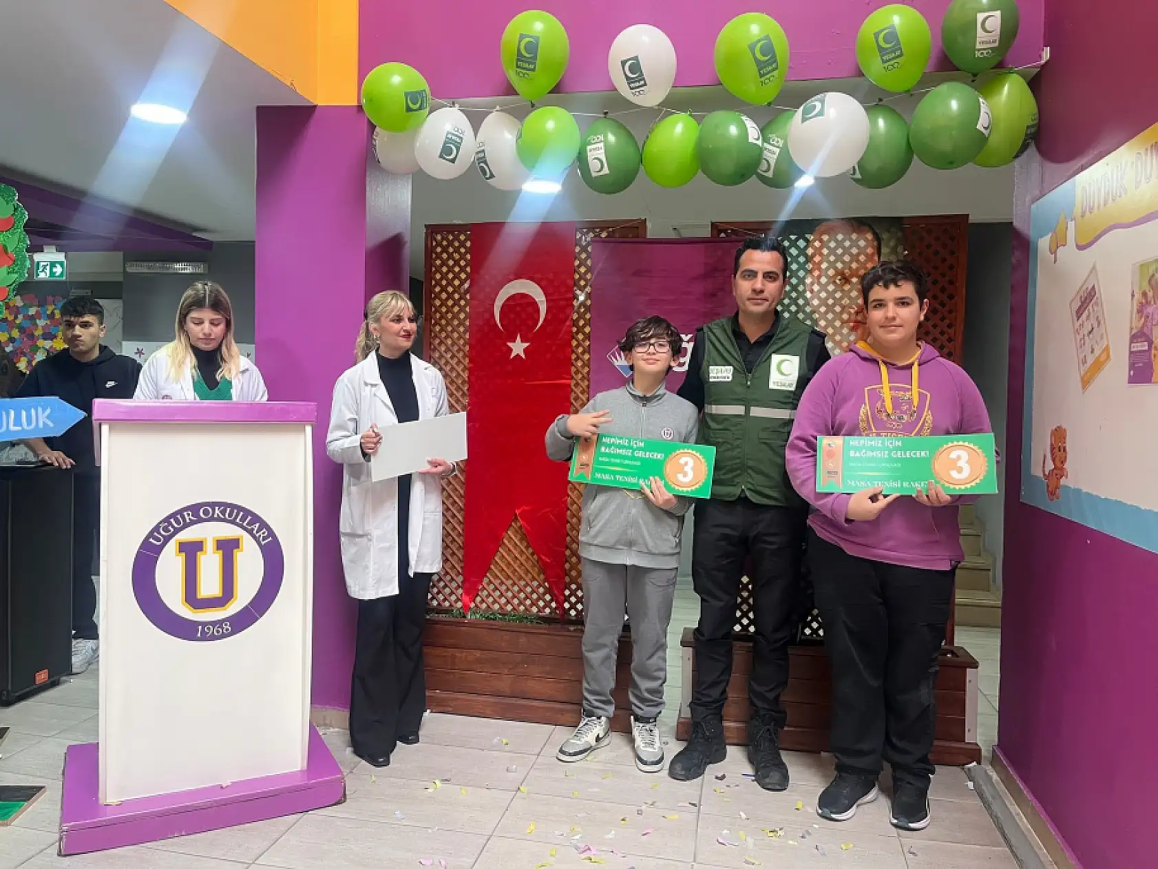 Marmaris'te masa tenisi turnuvaları devam ediyor