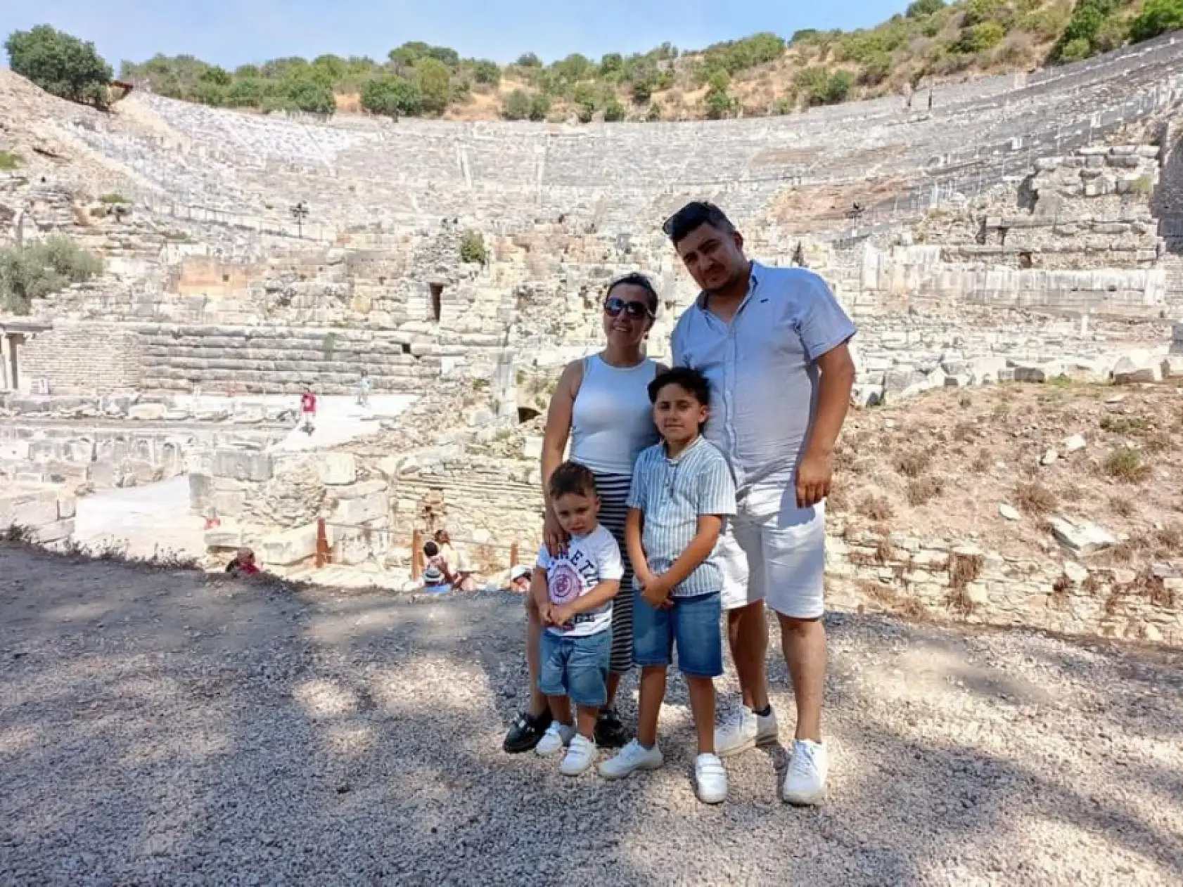 İtfaiye personelinin evinde çıkan yangında eşi ve 2 çocuğu hayatını kaybetti