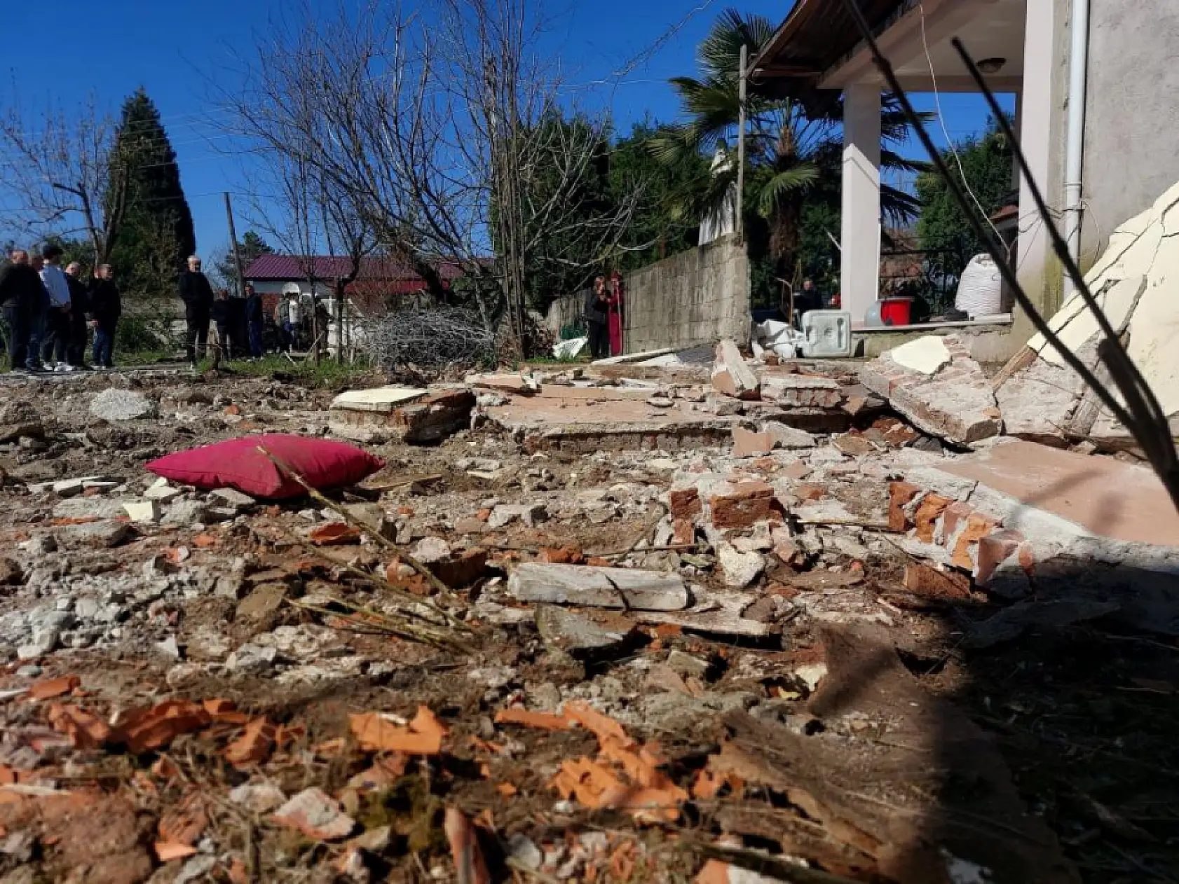 Molozlar altında kalan Taekwondo Hocası son yolculuğuna uğurlandı