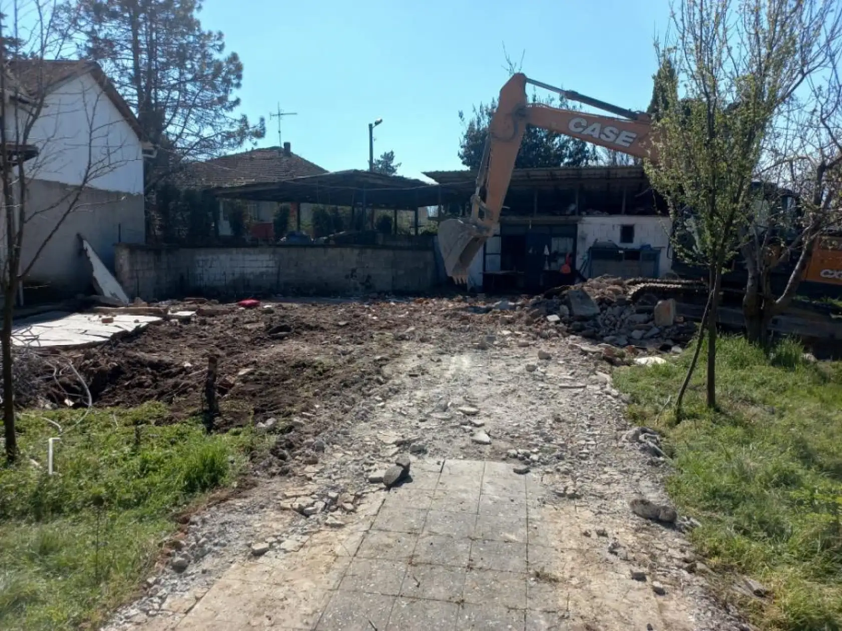 Molozlar altında kalan Taekwondo Hocası son yolculuğuna uğurlandı