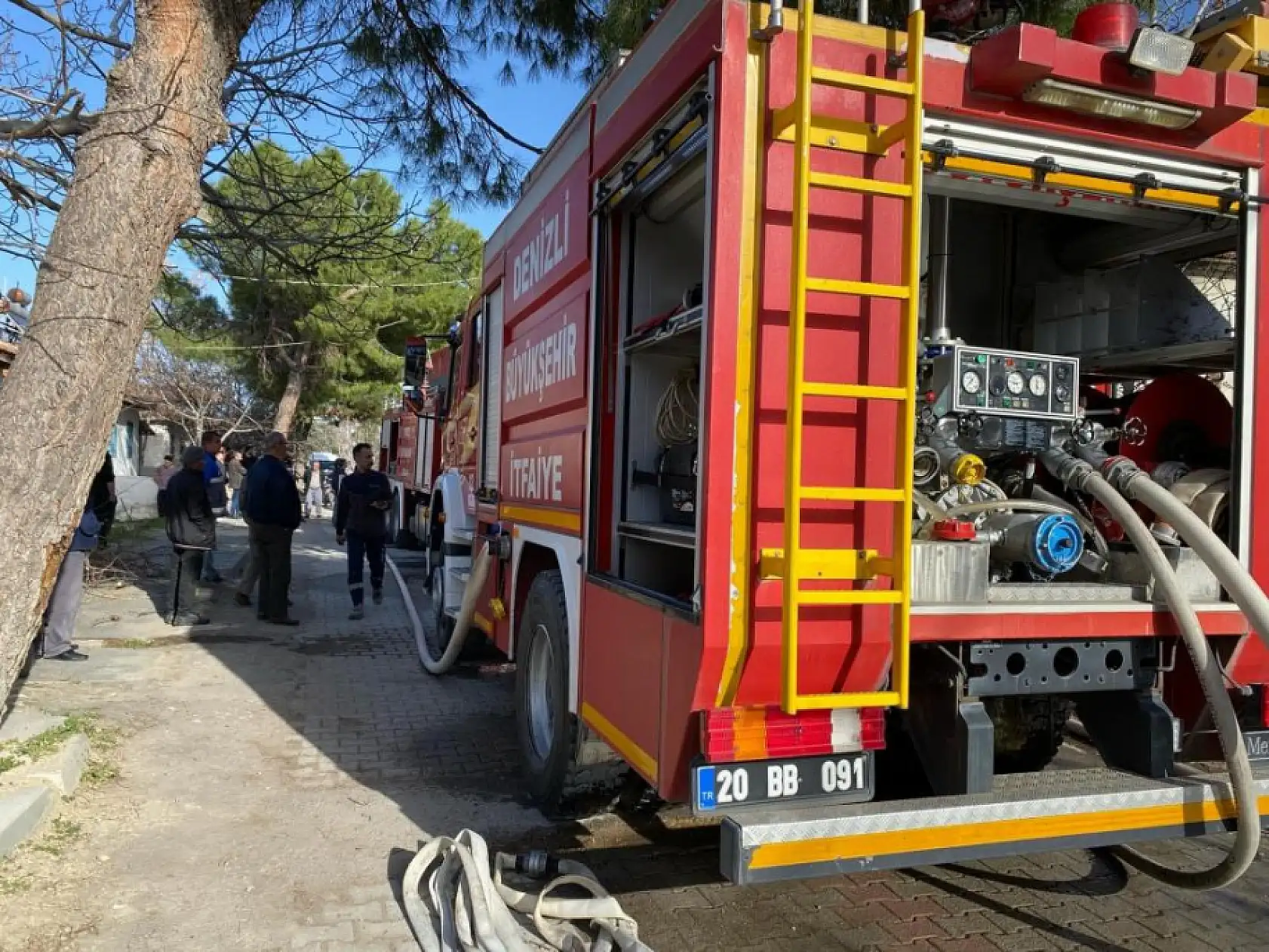 Elektrikli ısıtıcıdan çıkan yangın korkuttu