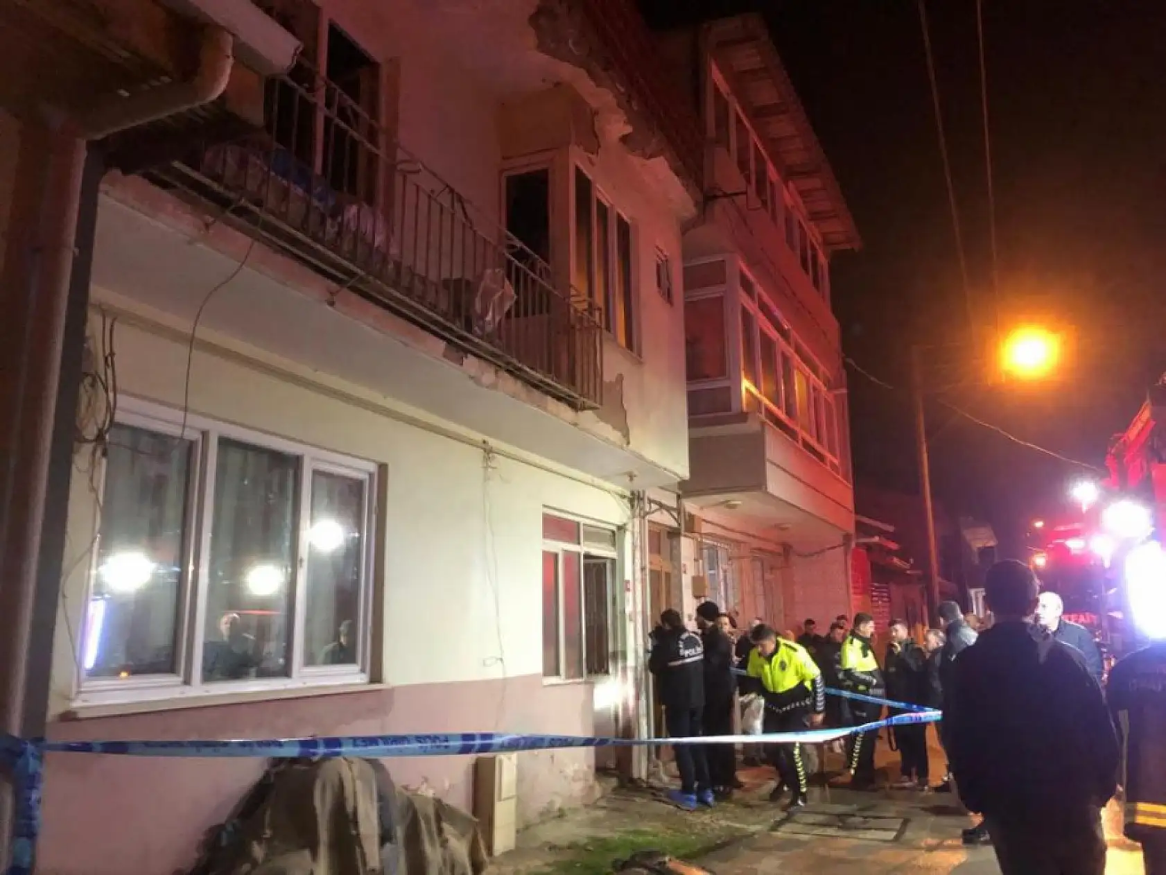 Feci yangın: 3 aylık bebek ve 4 yaşındaki kardeşi hayatını kaybetti