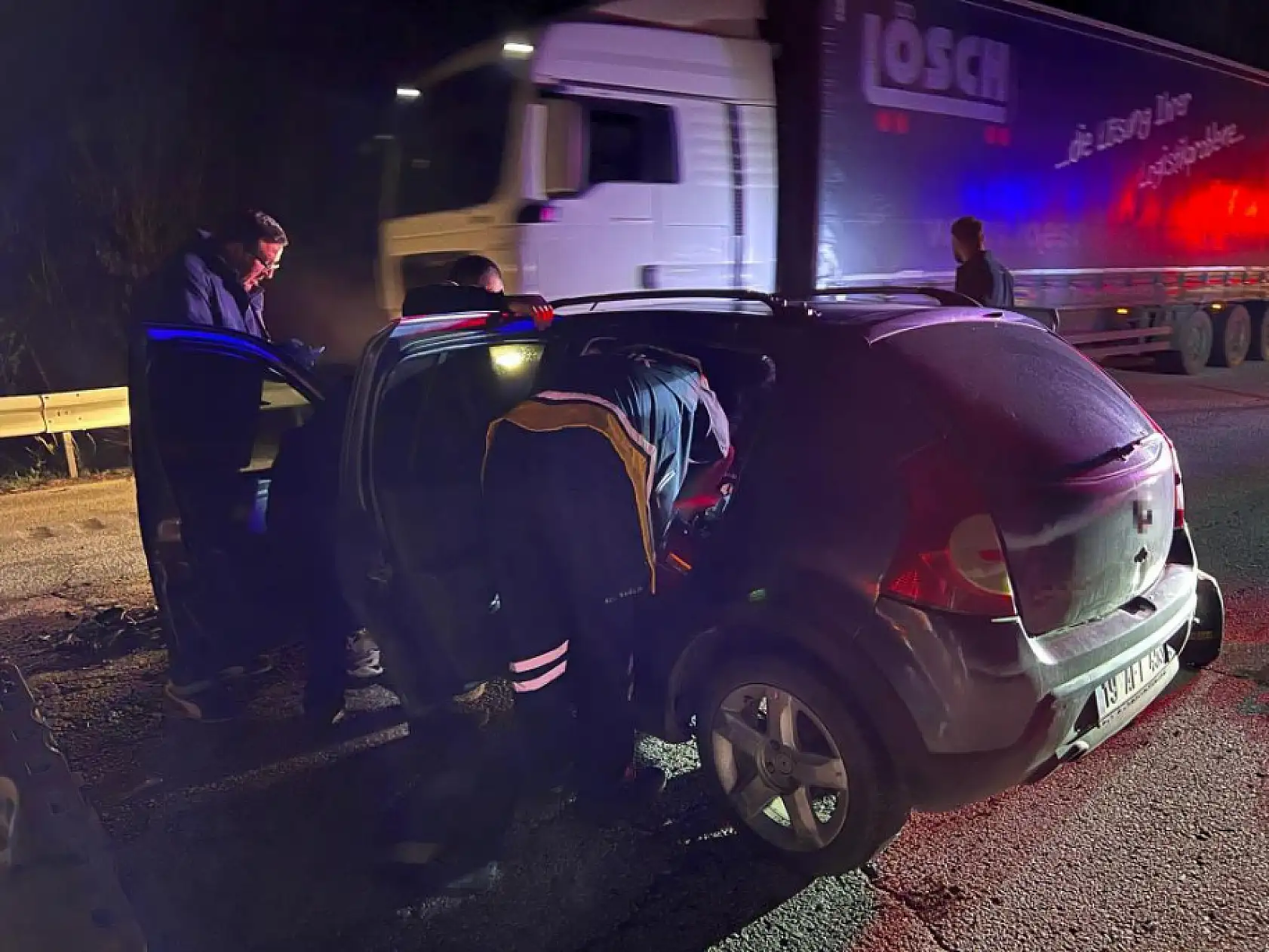 Otomobil tıra arkadan çarptı! 23 yaşında genç sürücü hayatını kaybetti