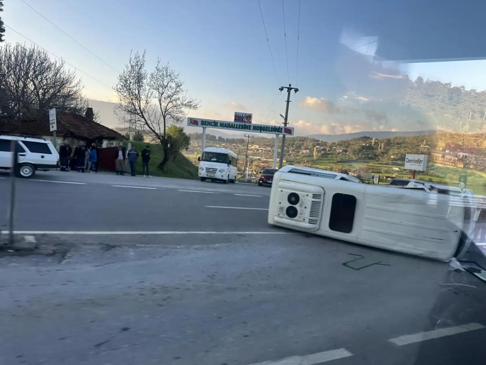 Yatağan'da trafik kazası can aldı! 6 yaralı, 2 kişinin durumu kritik