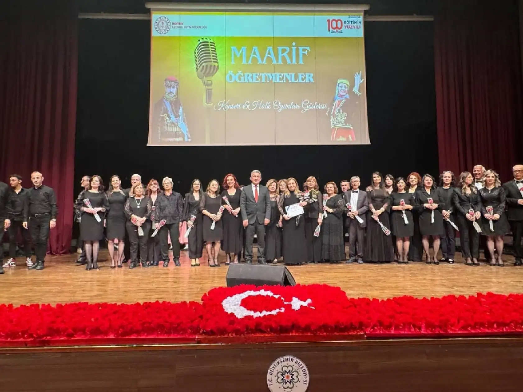 Maarif öğretmenler konseri ve halk oyunları gösterisi beğeni topladı