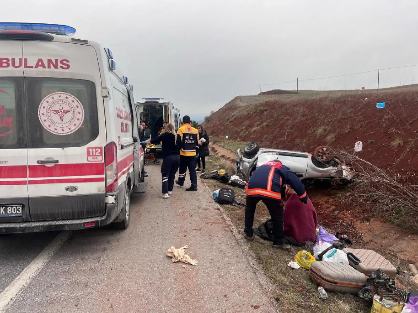 Yoldan çıkan otomobil takla attı: 4 yaralı