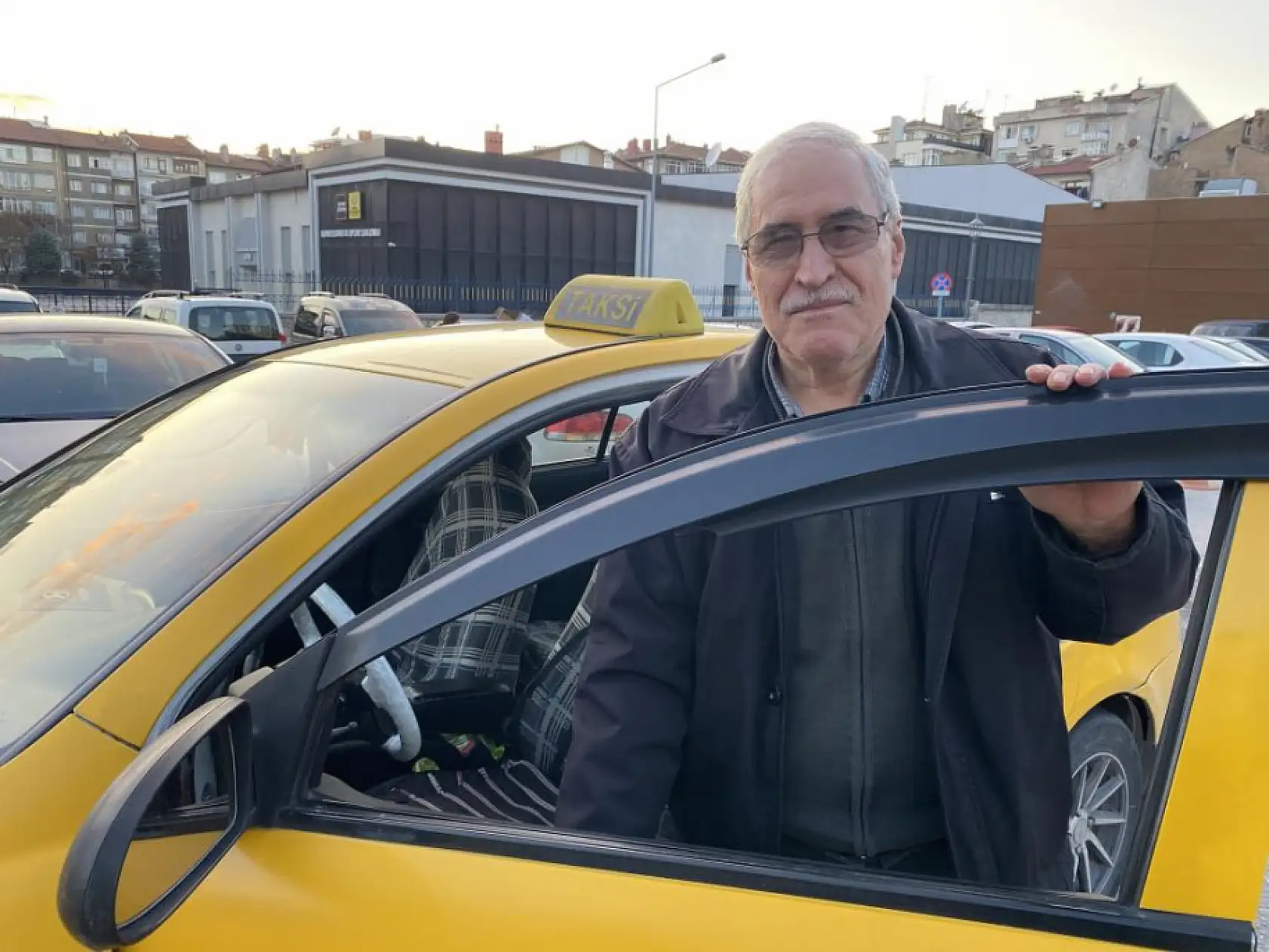 Film sahnesi gibi gasp girişimi! Taksicinin soğukkanlı hamlesi olay oldu