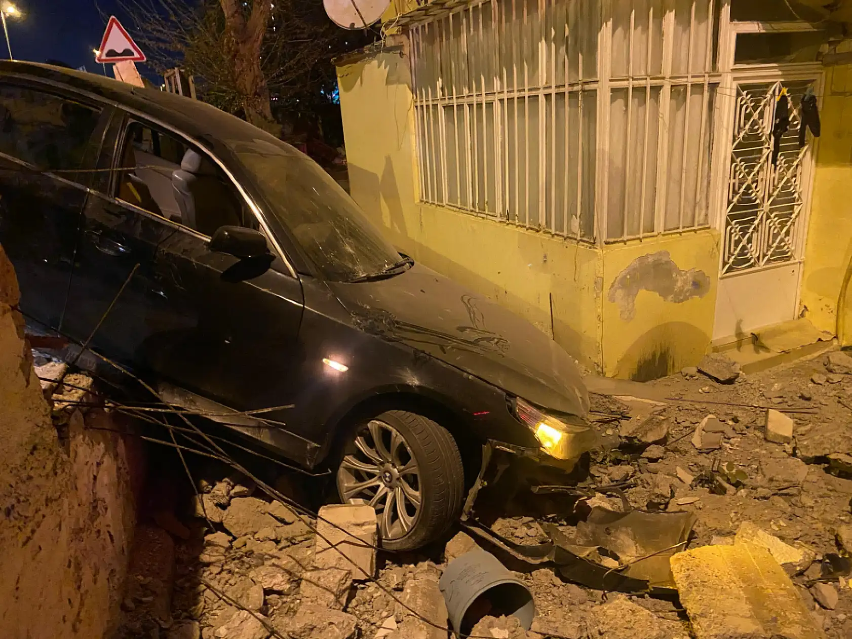 Altın Fiyatları 22 Nisan 2025: Gram altın, çeyrek altın, yarım altın, tam altın kaç TL?