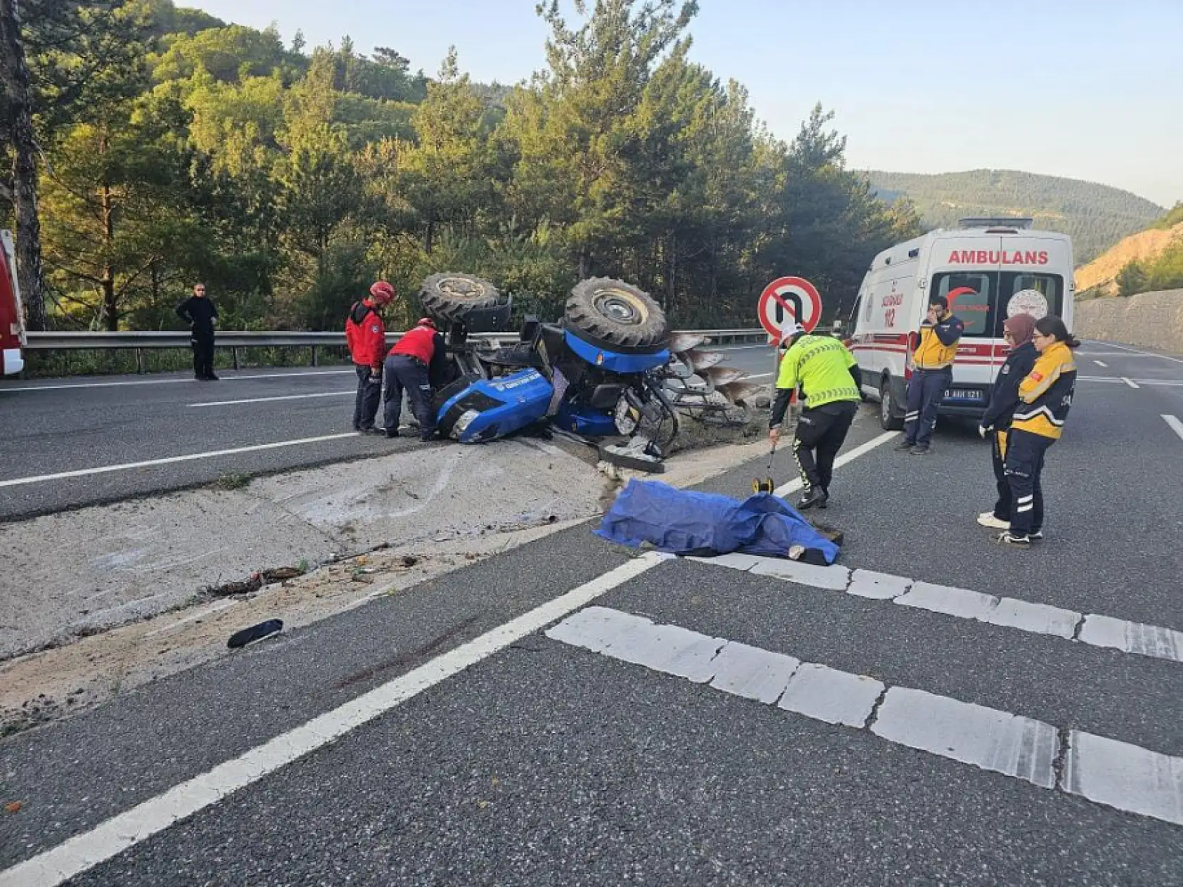 Feci traktör kazası! Sürücü olay yerinde can verdi