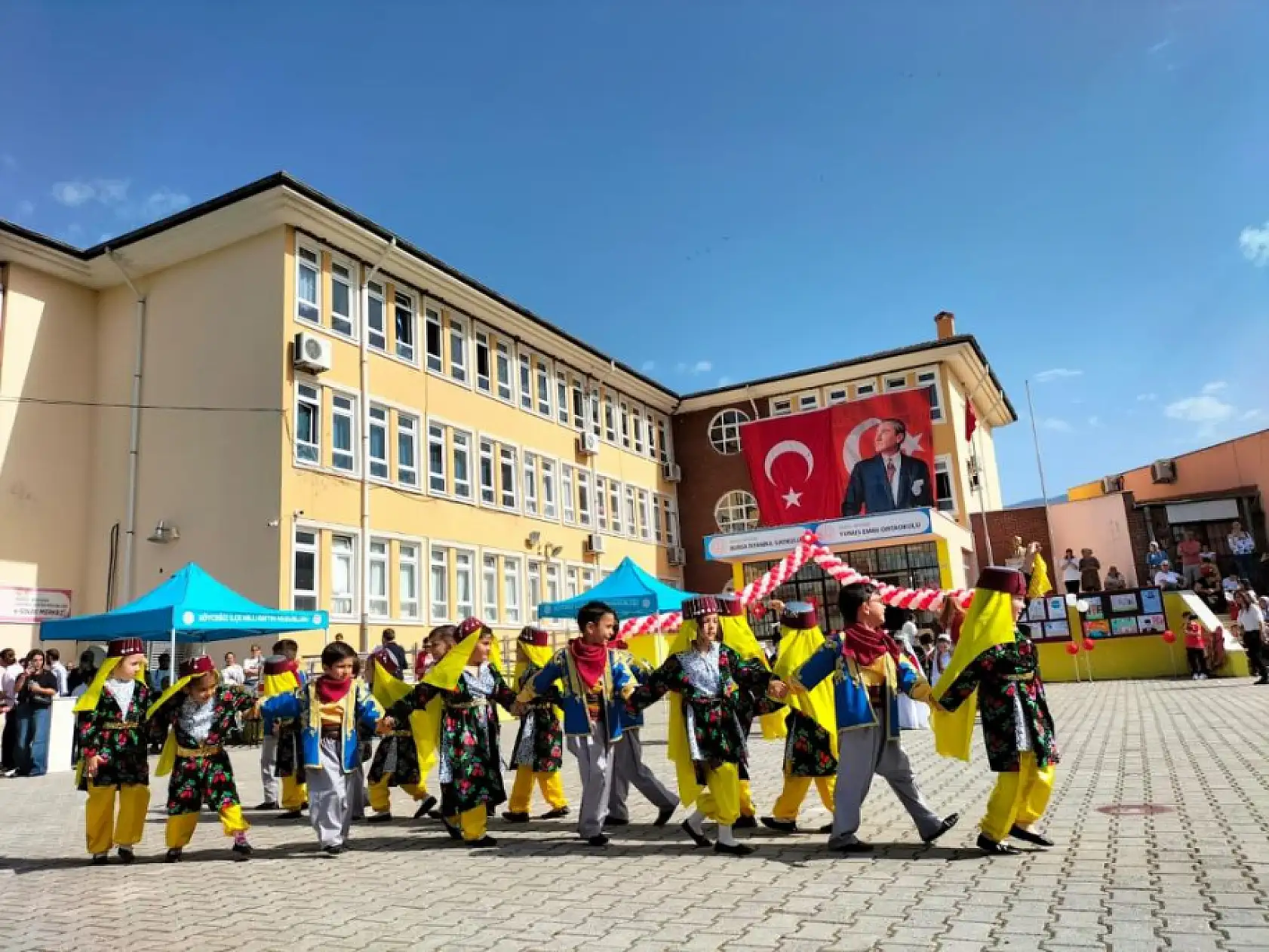 Köyceğiz'de 23 Nisan Ulusal Egemenlik ve Çocuk Bayramı kutlandı