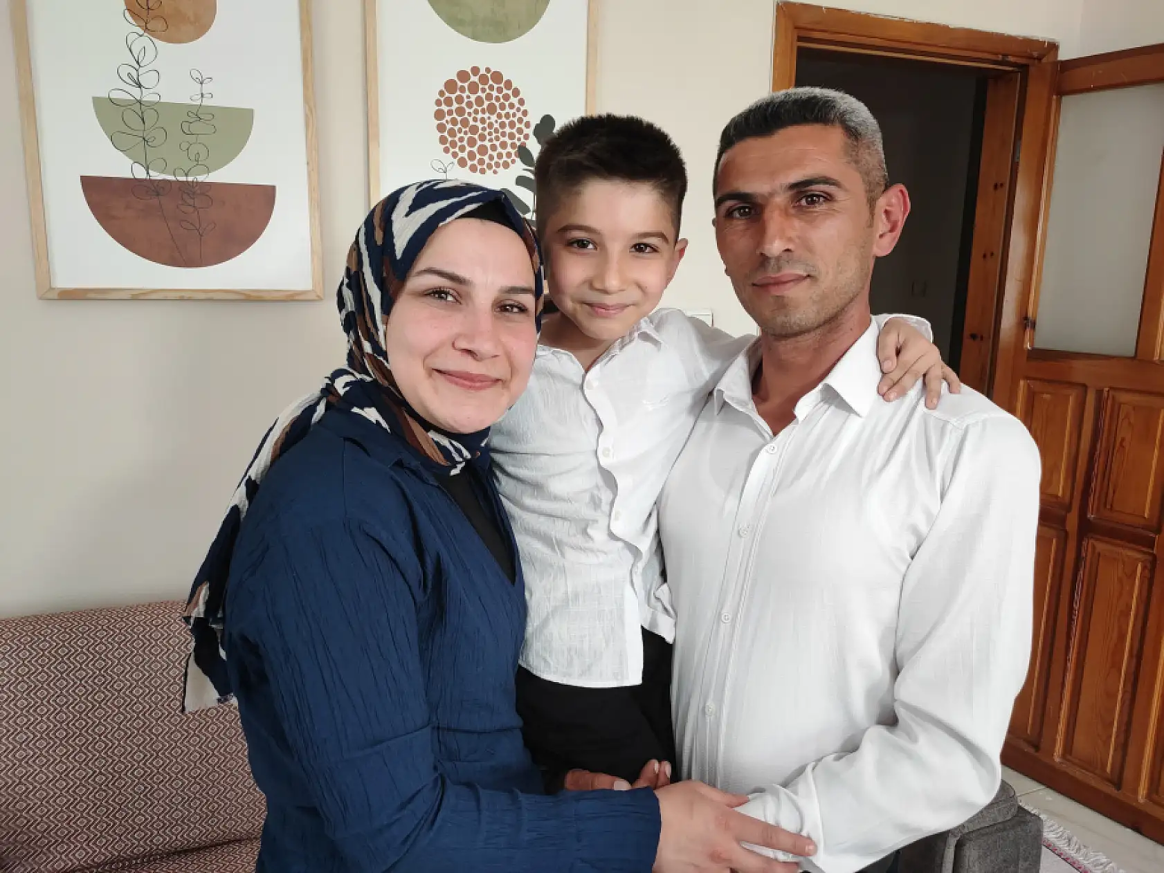 23 Nisan töreninde şarkı söyledi viral oldu