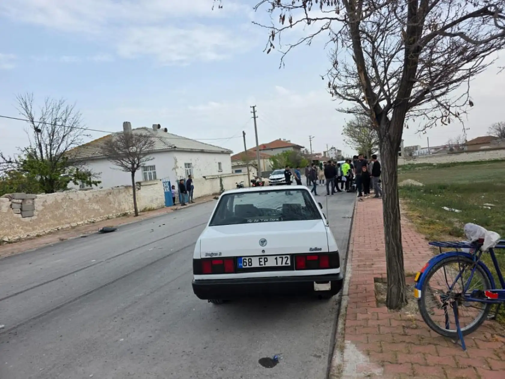 Gözü çıkıp yola fırlayan sürücü hayatını kaybetti