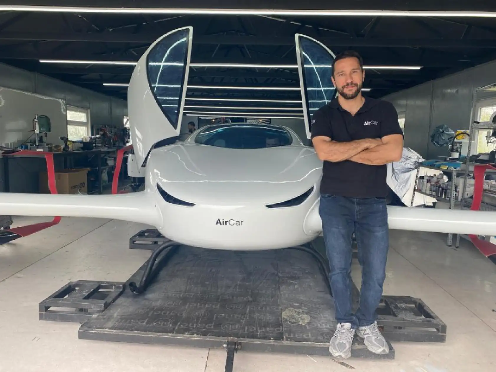 Türkiye'nin uçan otomobili havalandı: İnsanlı uçuşlar başladı