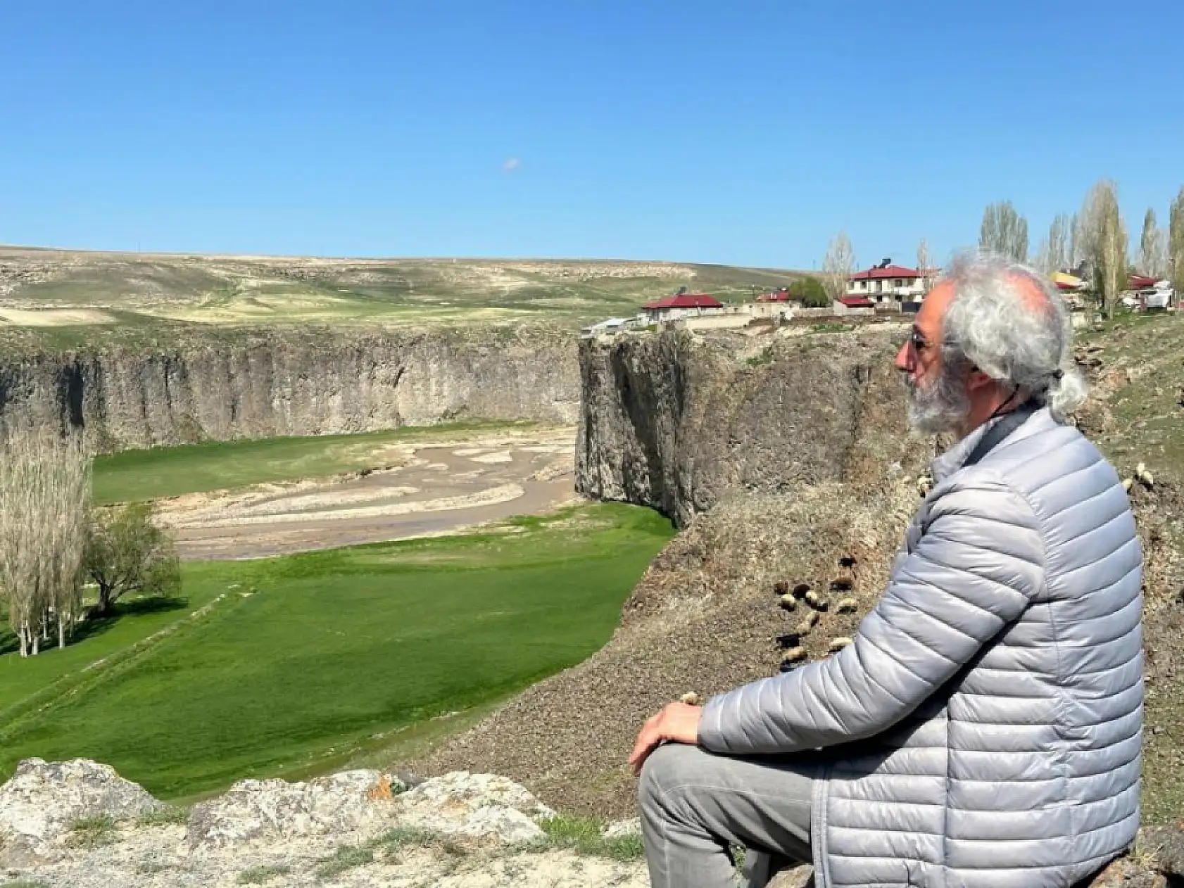 Fotoğrafın diliyle geçmişin izini arıyor