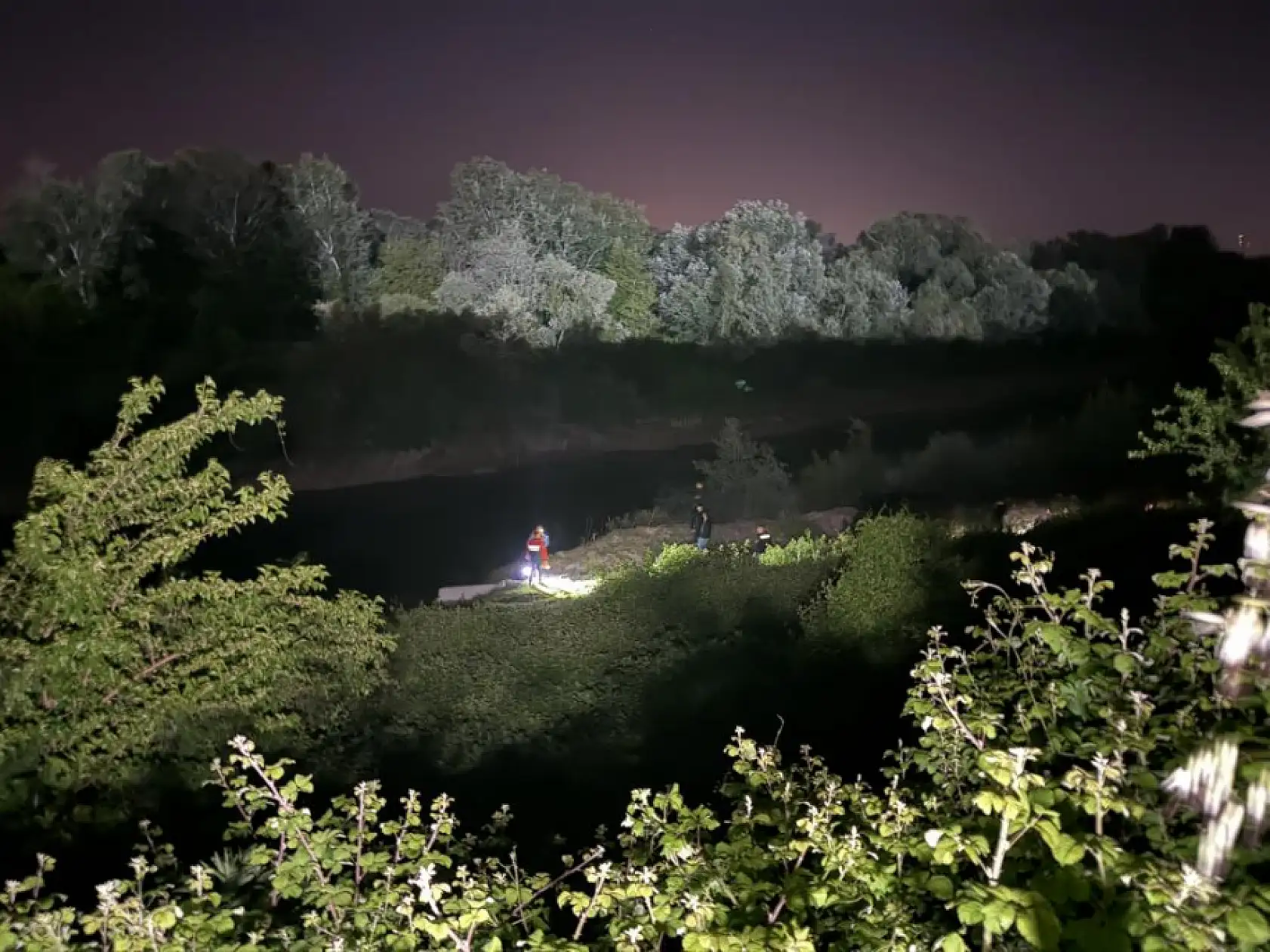 Gece yarısı sır dolu kayboluş: Çırpınışları görüldü, telefonu kıyıda, cüzdanı nehirde bulundu