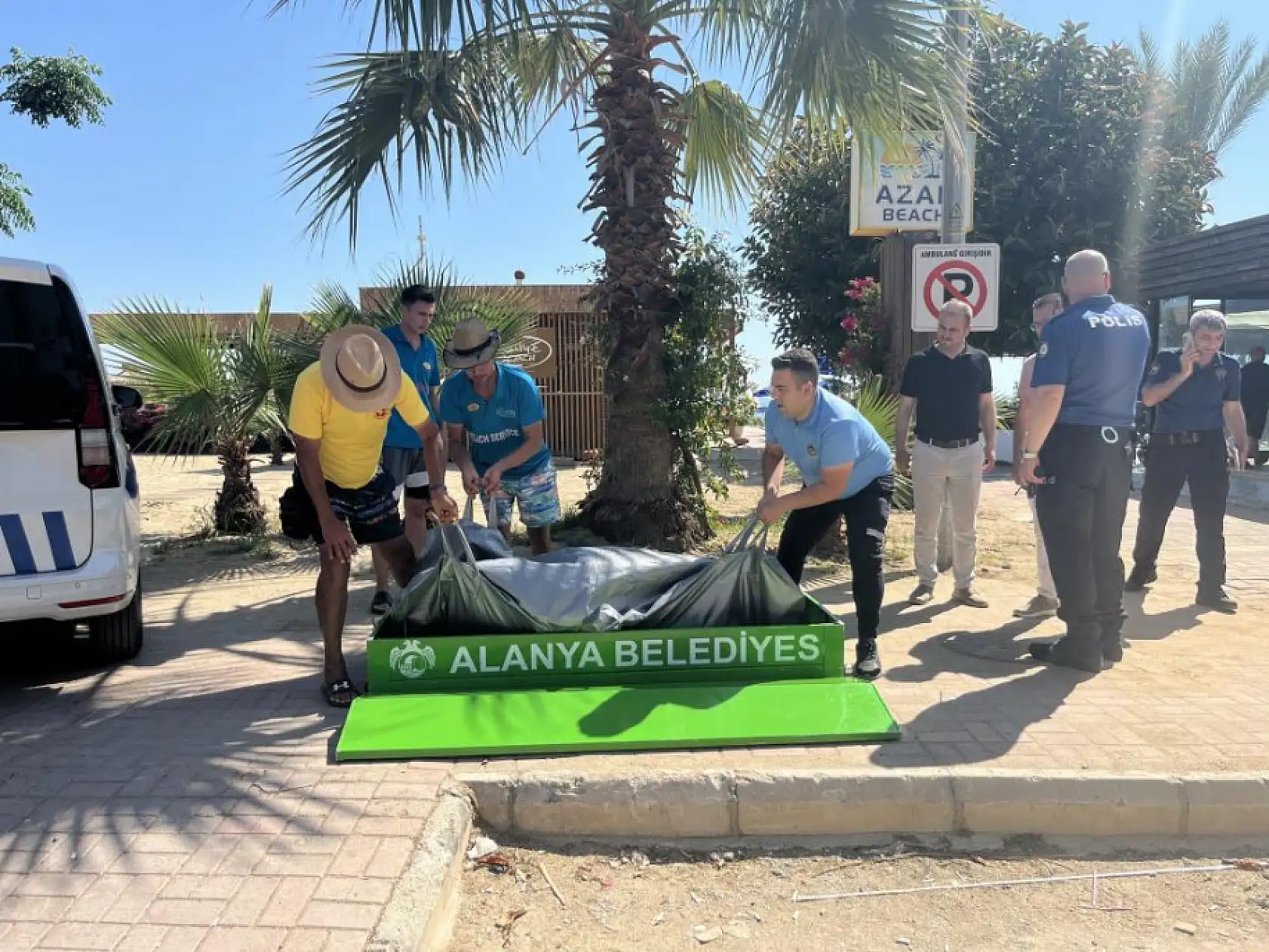 Tatile gelen Alman turist sahilde hayatını kaybetti